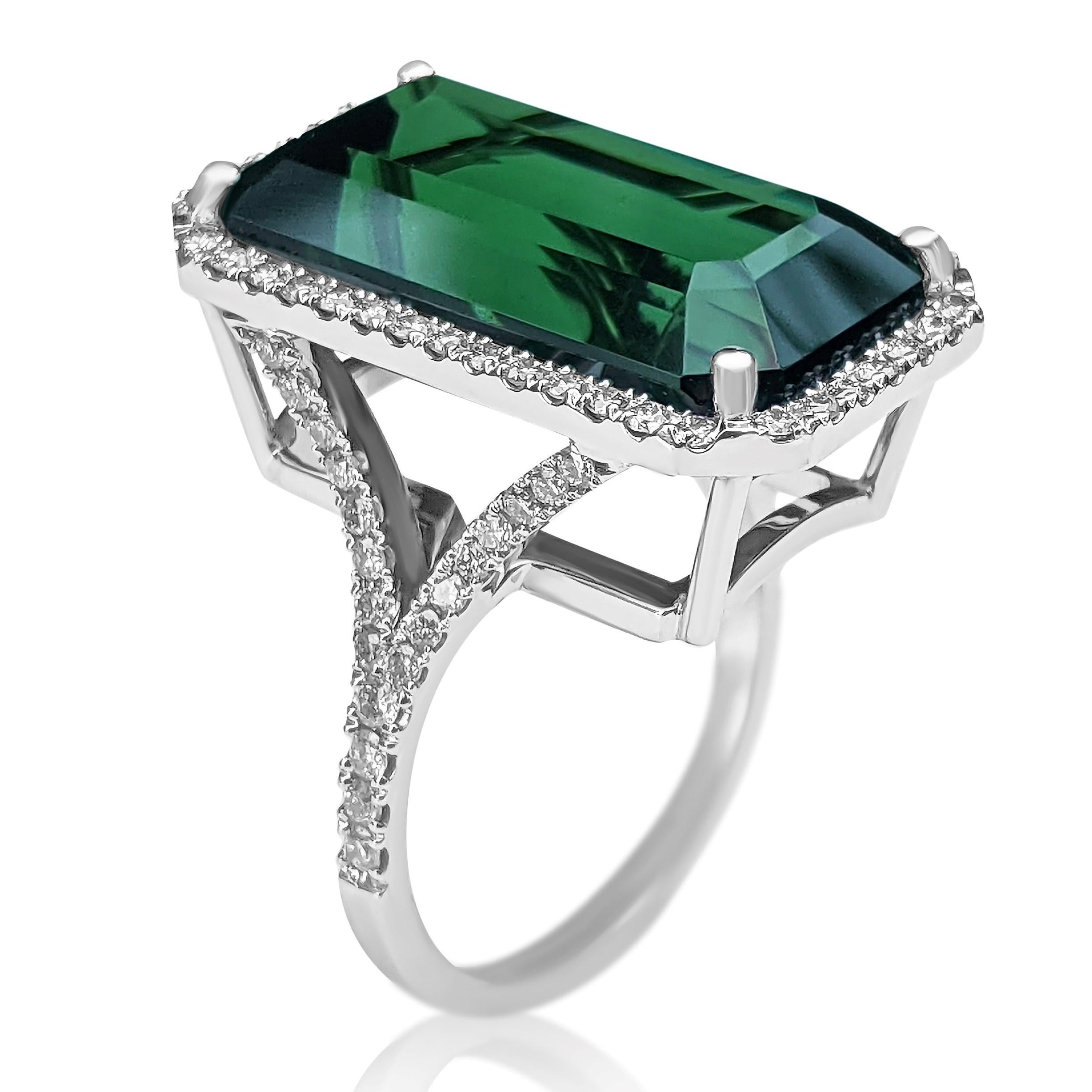 Art Deco 16.97 Carat Natural Tourmaline and 1.00 Ct Diamonds, 18 Kt. White Gold, Ring