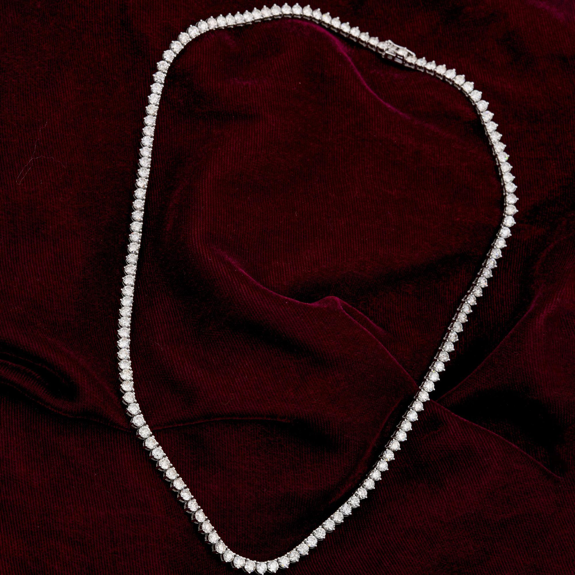 Cast from 14-karat gold, these exquisite Chain is handset with 16.59 carats of sparkling diamonds.

FOLLOW SPECTRUM JEWELS storefront to view the latest collection & exclusive pieces. Spectrum Jewels is proudly rated as a Top Seller on 1stdibs with