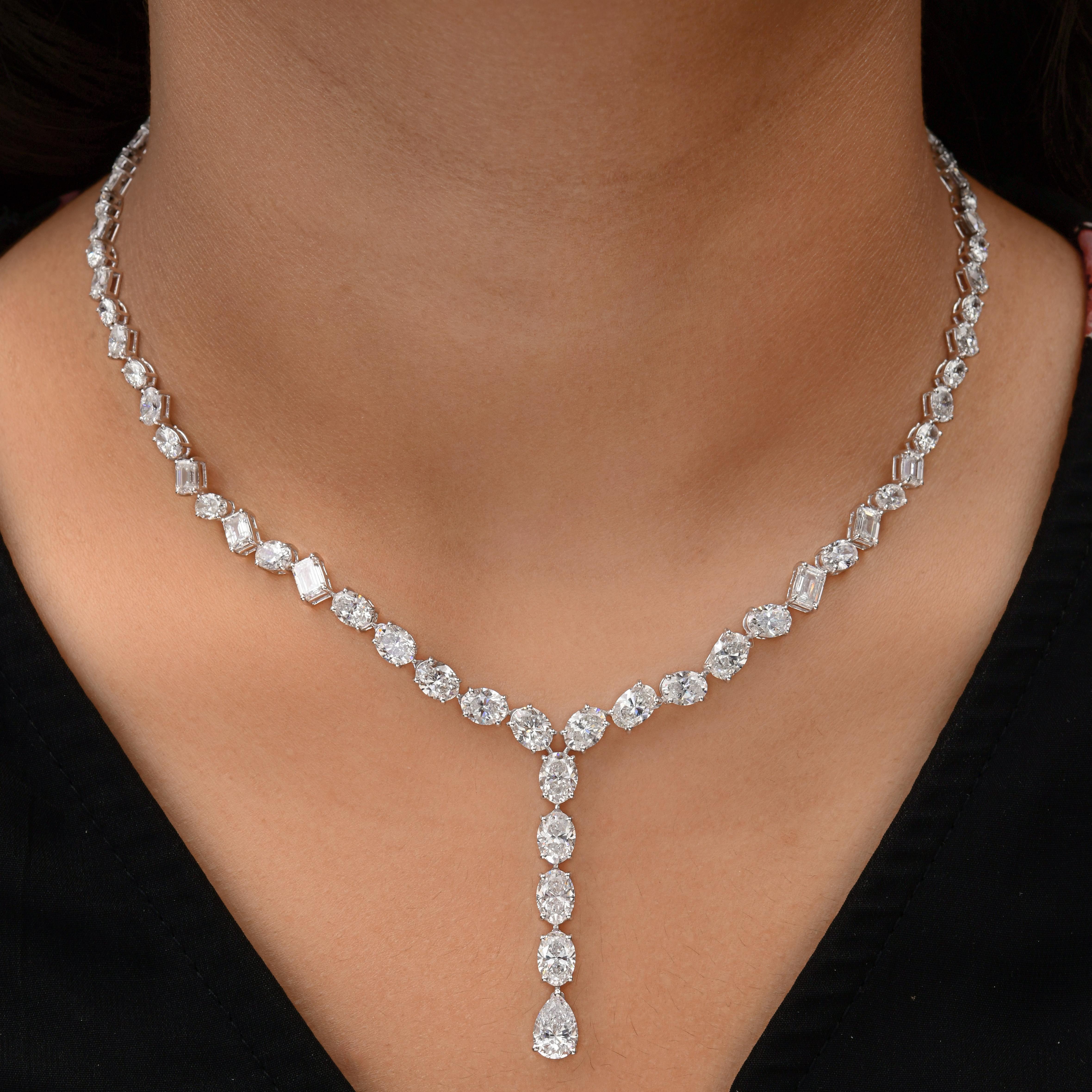 16.98Ct Collar de Diamantes Clásico Nupcial Gota en Y Oro Blanco de 14K Todos los aranceles pagados.
Este collar presenta una refinada silueta en forma de Y adornada con una armoniosa mezcla de tallas de diamante: oval, esmeralda y piedras en forma