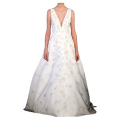 Used $16990 Oscar de la Renta 2017 Runway Embroidered Ivory Wedding Gown Dress US 10