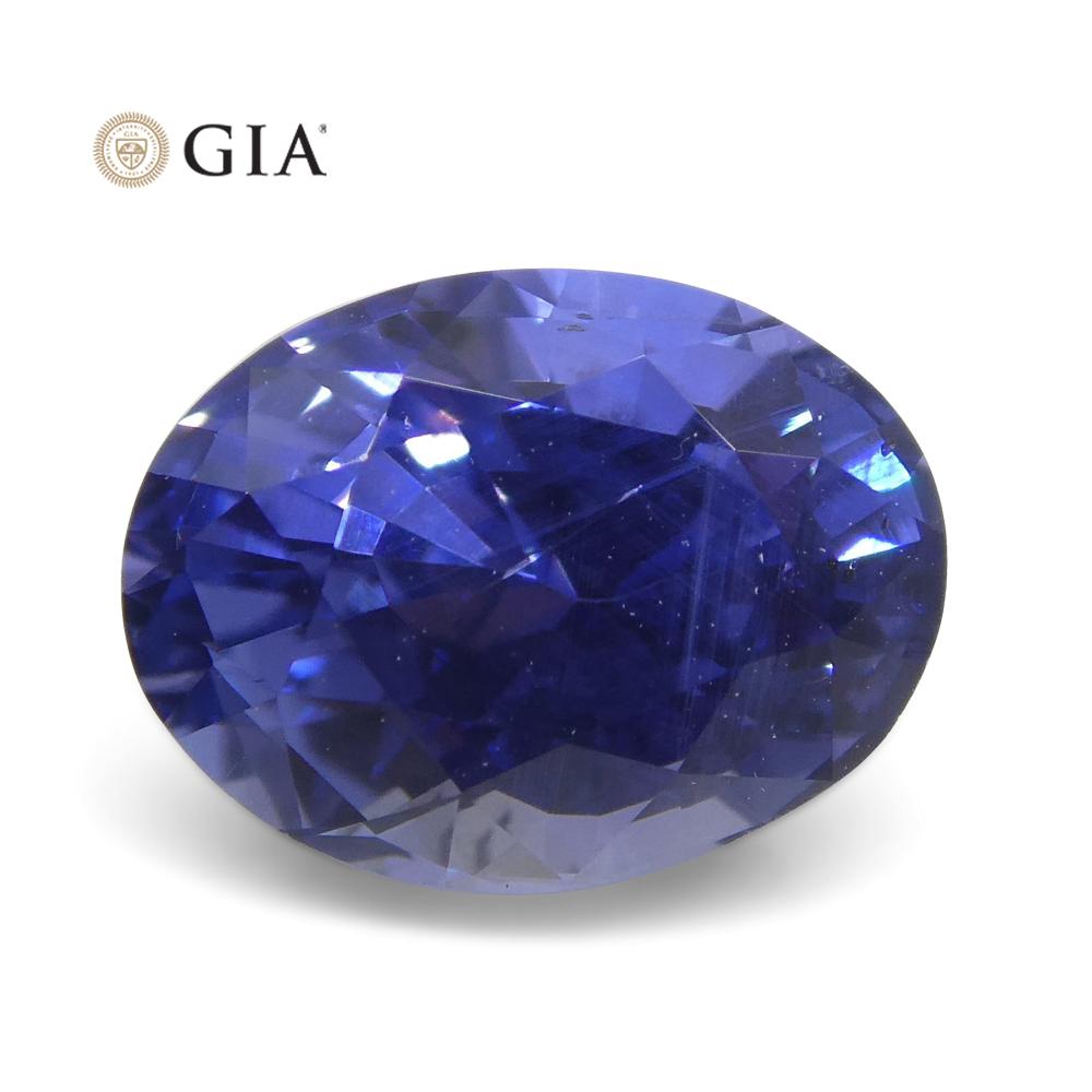 1.69ct Color Change Sapphire Oval GIA Certified Unheated, Sri Lanka, Vivid Viole In New Condition For Sale In Toronto, Ontario