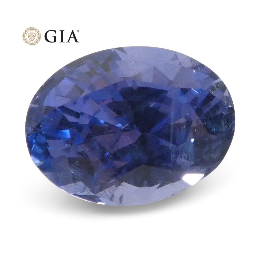 1.69ct Color Change Sapphire Oval GIA Certified Unheated, Sri Lanka, Vivid Viole For Sale 3