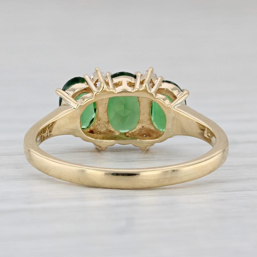 Taglio rotondo Anello con 3 pietre di diamante di 1,69ctw Green Chrome Diopside, oro giallo 18k, misura 7,5 in vendita