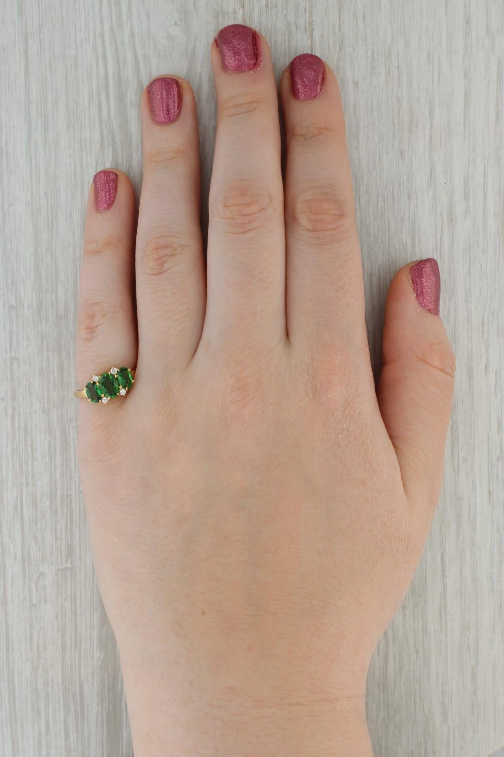 Anello con 3 pietre di diamante di 1,69ctw Green Chrome Diopside, oro giallo 18k, misura 7,5 in vendita 3