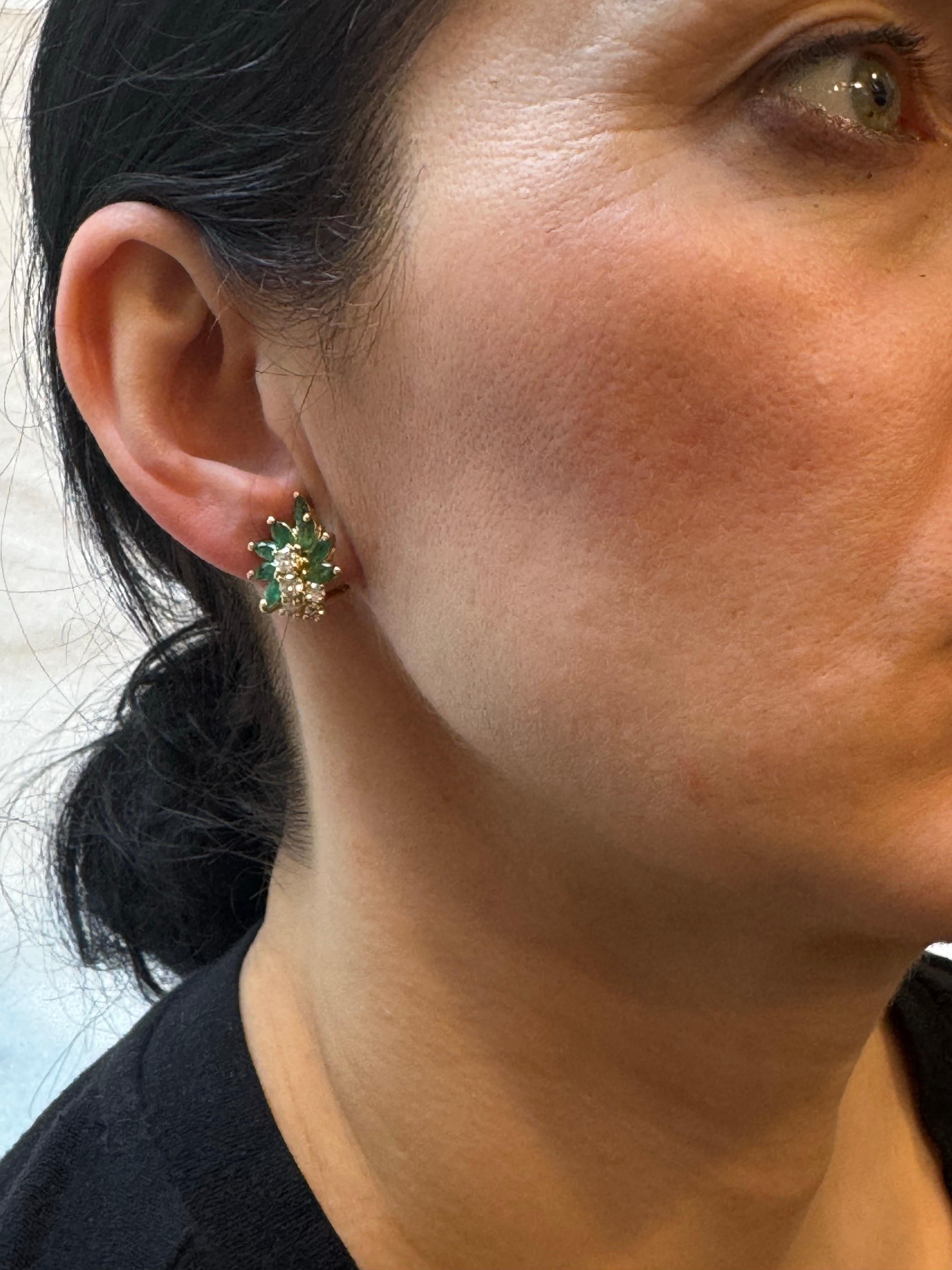 1.6Ct Nature Brazilin Marquise Emerald & 1.0 Ct Diamond Clip on Earring 18 KYG Excellent état - En vente à New York, NY