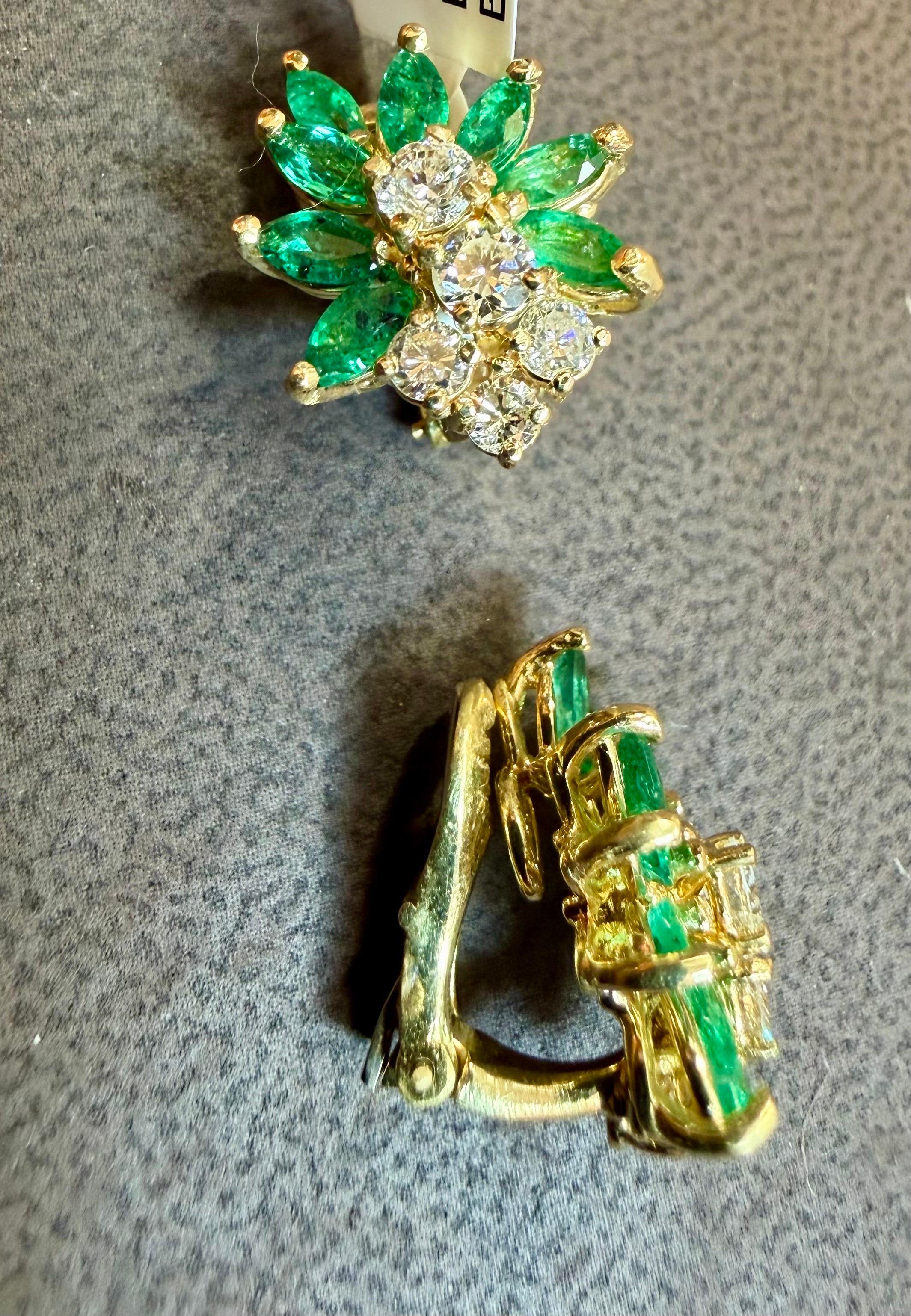 1.6Ct Nature Brazilin Marquise Emerald & 1.0 Ct Diamond Clip on Earring 18 KYG en vente 1