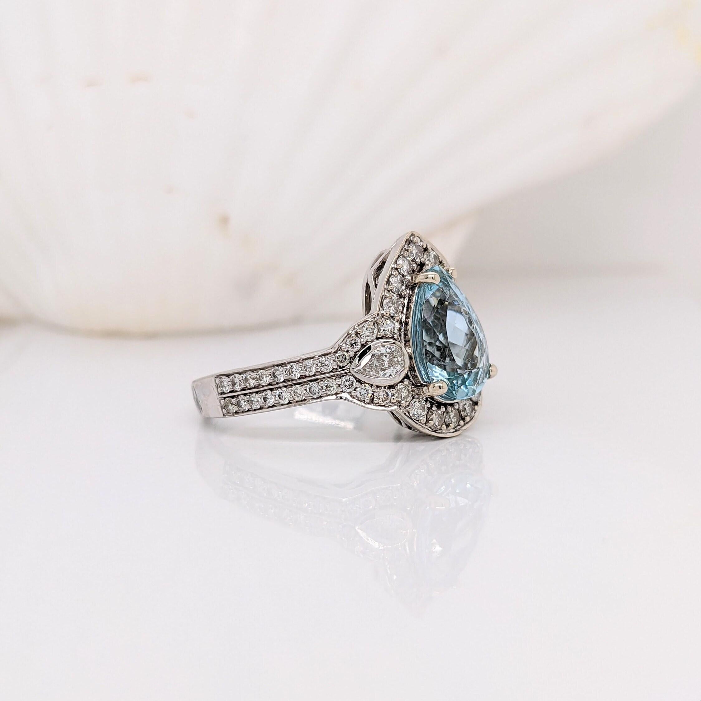 Eine schöne blaue Santa Maria Aquamarin Ring in massivem 14k Gold mit allen natürlichen Erde abgebaut Diamanten Akzente. Ein auffälliges Ringdesign, perfekt für eine auffällige Verlobung oder einen Jahrestag! 

Spezifikationen

Artikel Typ: