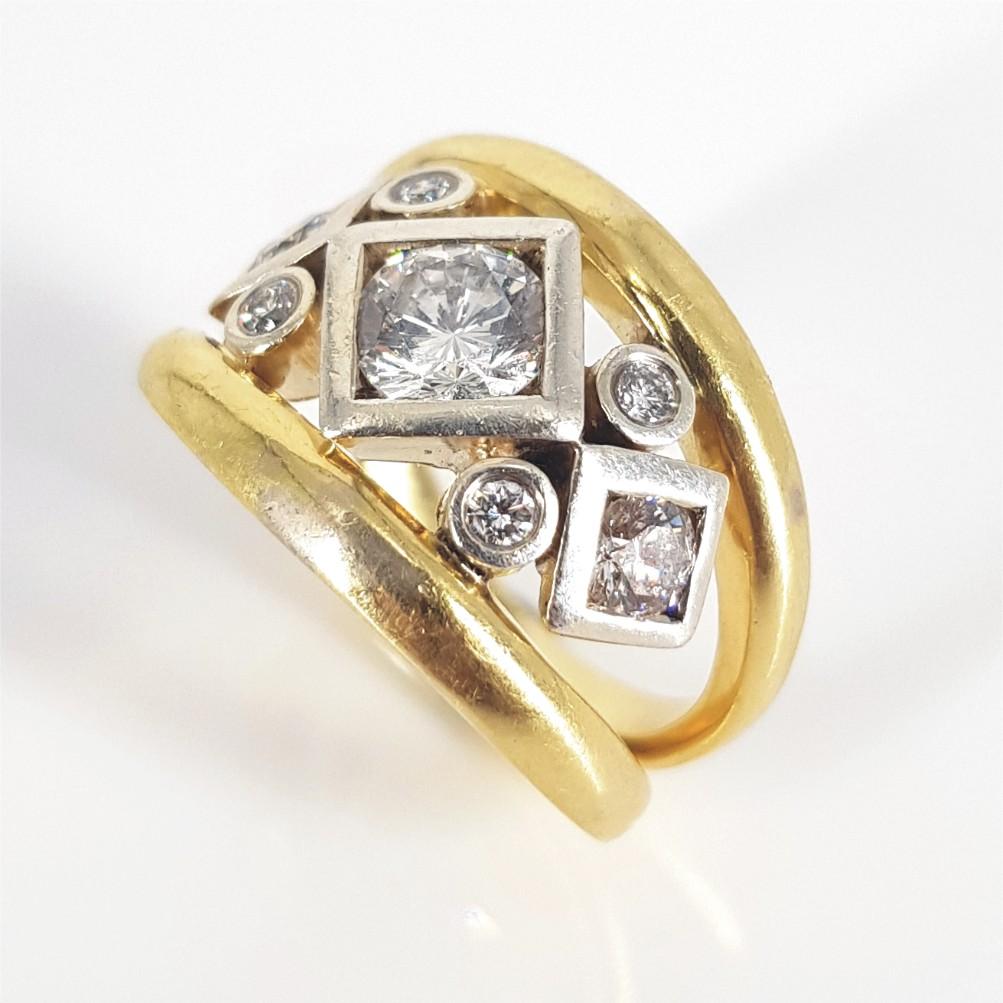 16 Karat Weiß- und Gelbgold Diamantring im Angebot 2