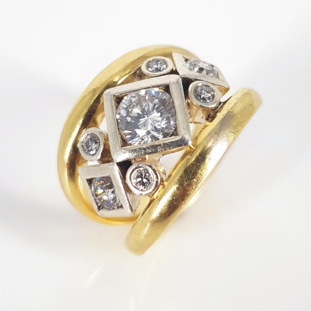 Women's 16ct White & Yellow Gold Diamond Ring For Sale