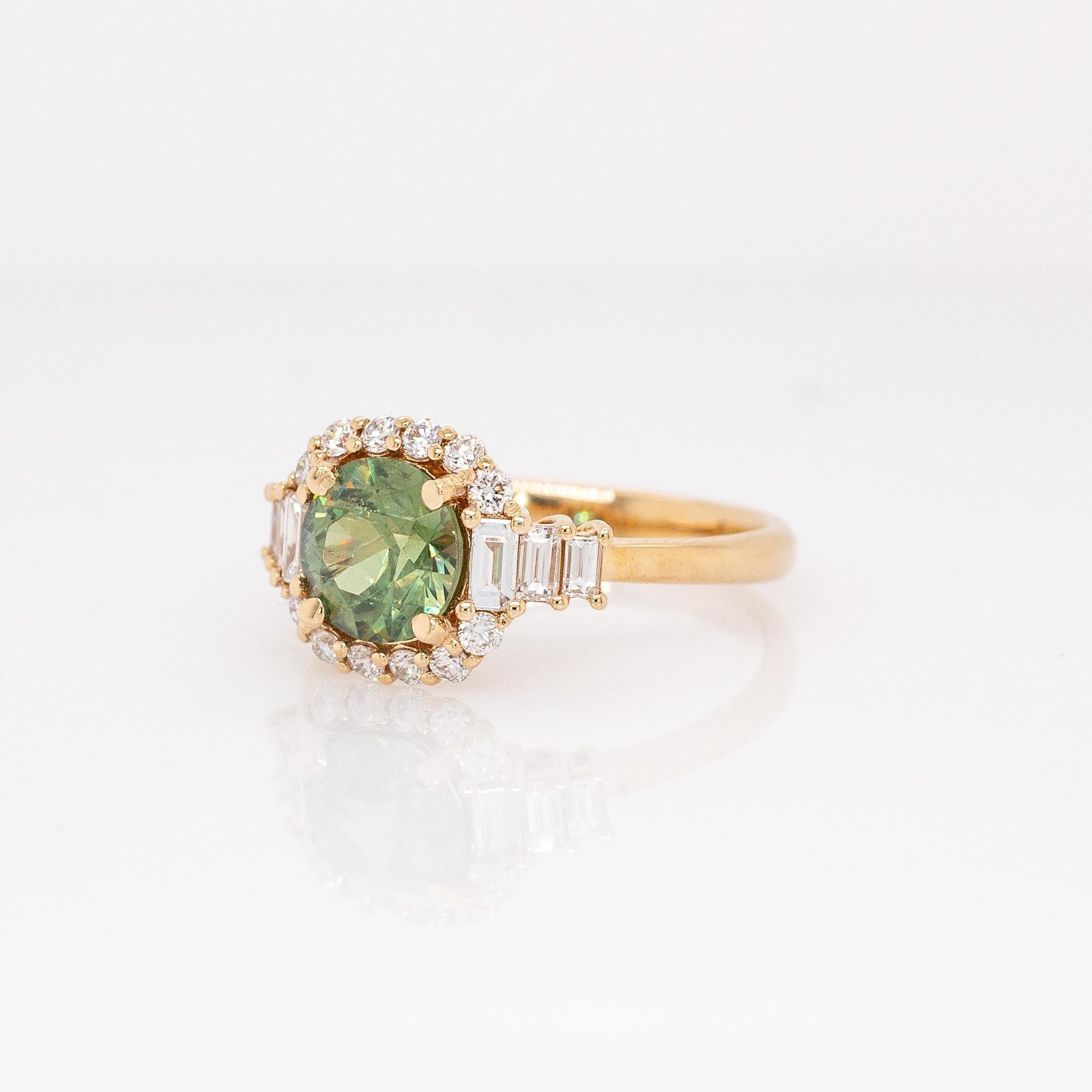 Anillo Demantoide de 1,6cts con Acentos de Diamantes Naturales: Oro macizo 14k, Redondo 7mm Corte redondo en venta