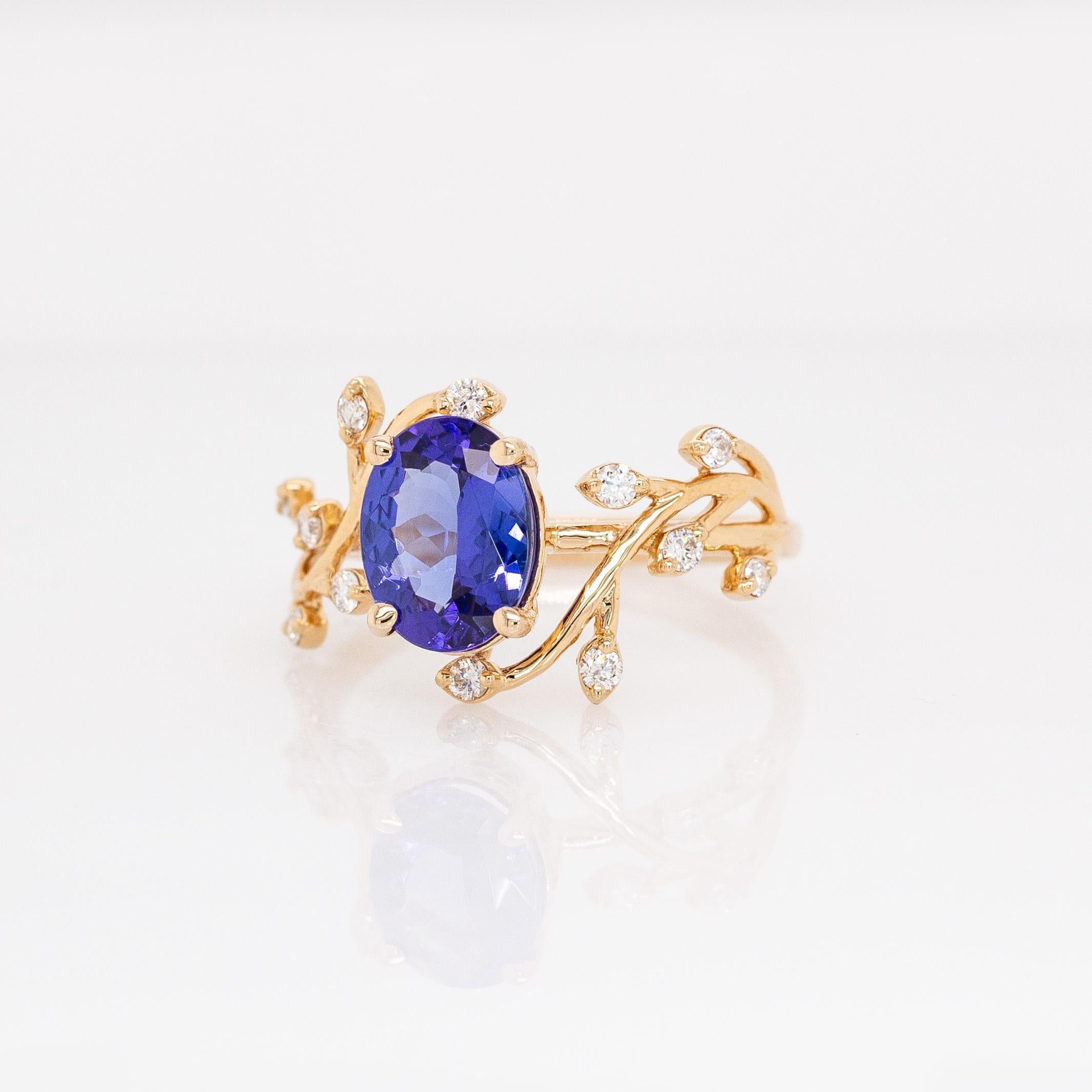 Taglio ovale Anello con tanzanite da 1,6 carati e accenti di diamanti Nature: Oro massiccio 14k, ovale 9x7 mm in vendita