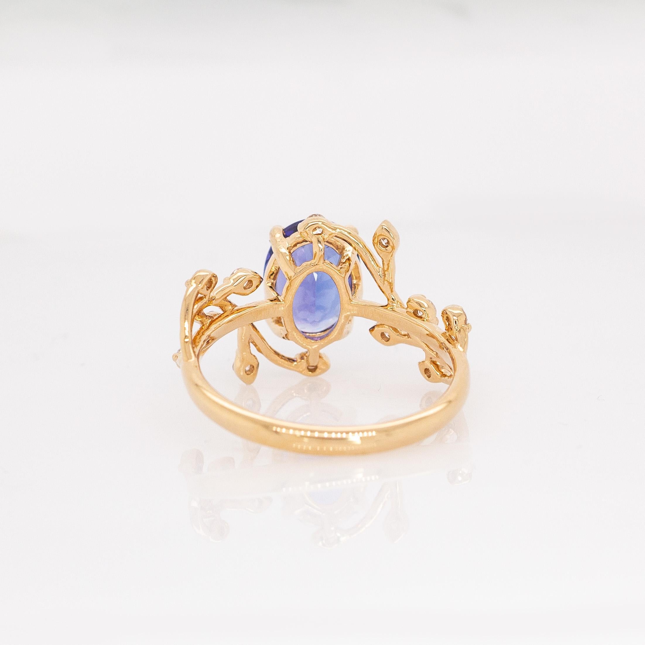 Donna Anello con tanzanite da 1,6 carati e accenti di diamanti Nature: Oro massiccio 14k, ovale 9x7 mm in vendita