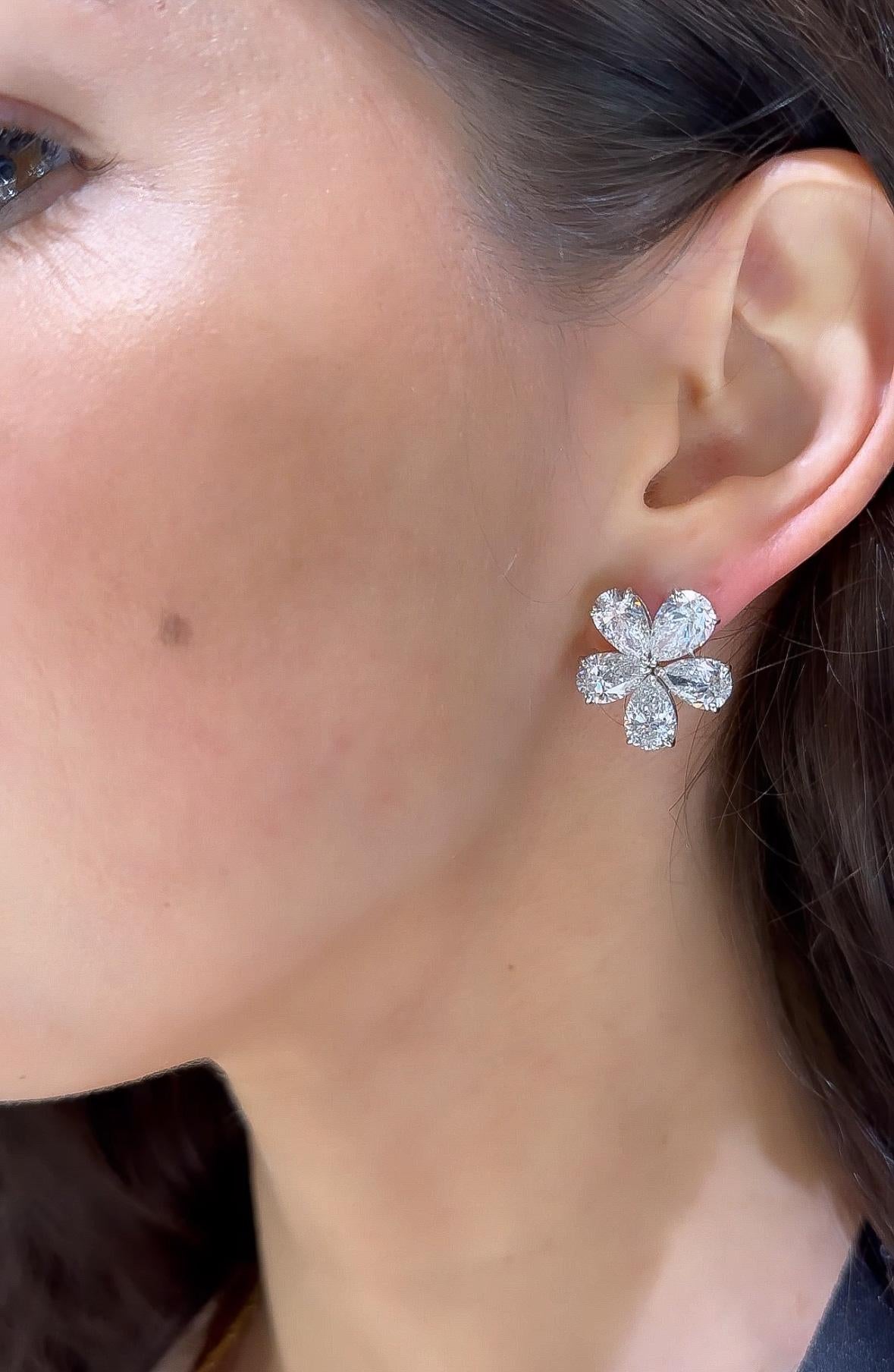 16cttw Pear Cut GIA Certified D-E color Diamond Flower Stud Earrings For Sale 1