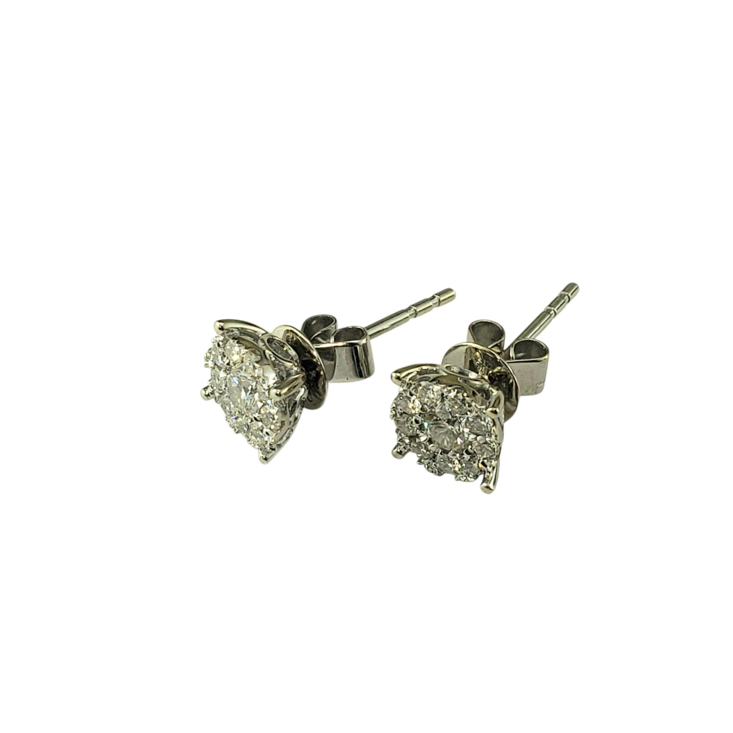 Contemporaneo Orecchini con diamanti a grappolo in oro bianco 16K #23090 in vendita