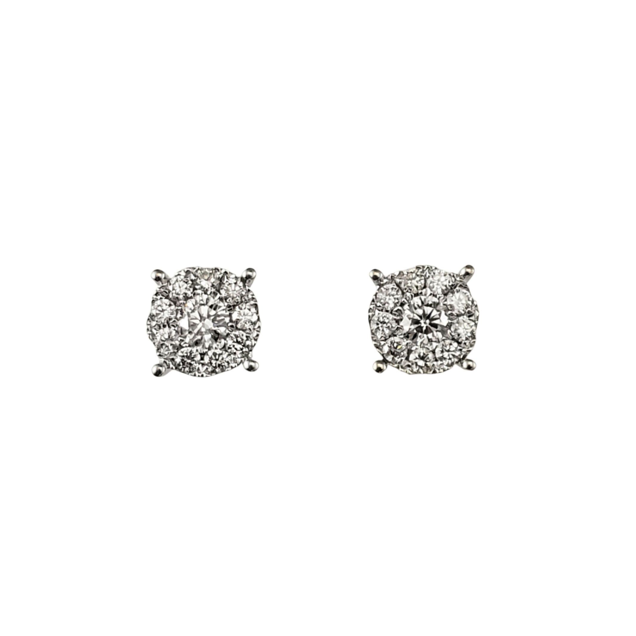 Boucles d'oreilles en or blanc 16K avec diamants #23090