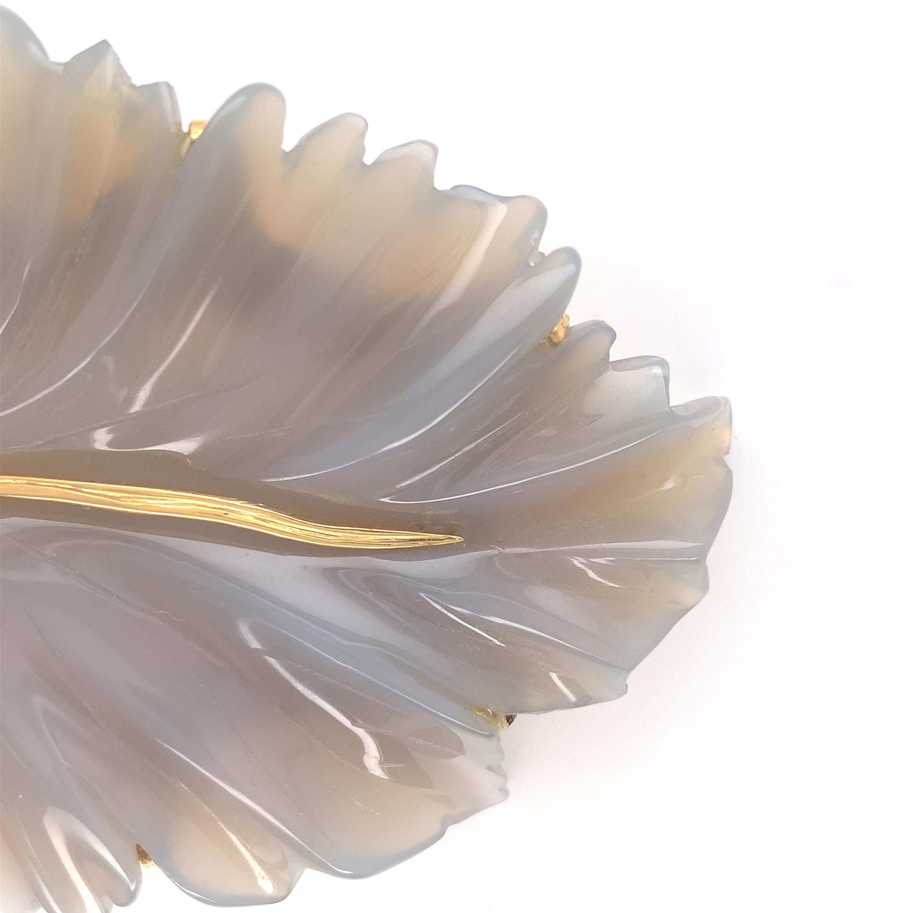 Women's or Men's 16K Yellow Gold .666 Large Carved Chalcedony Leaf Pin Signed For Sale
