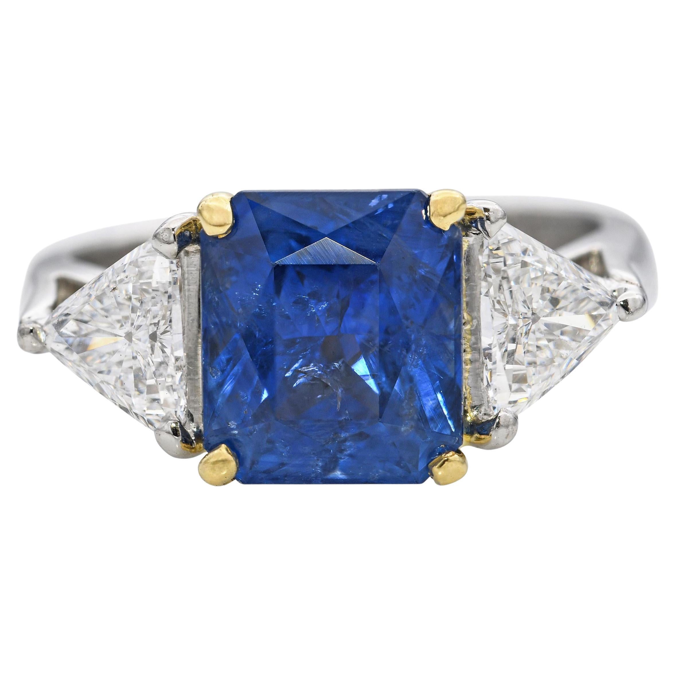 Anillo de oro amarillo de 16k y platino con zafiro azul real de 3,15 ct y diamantes de 0,75 tcw en venta