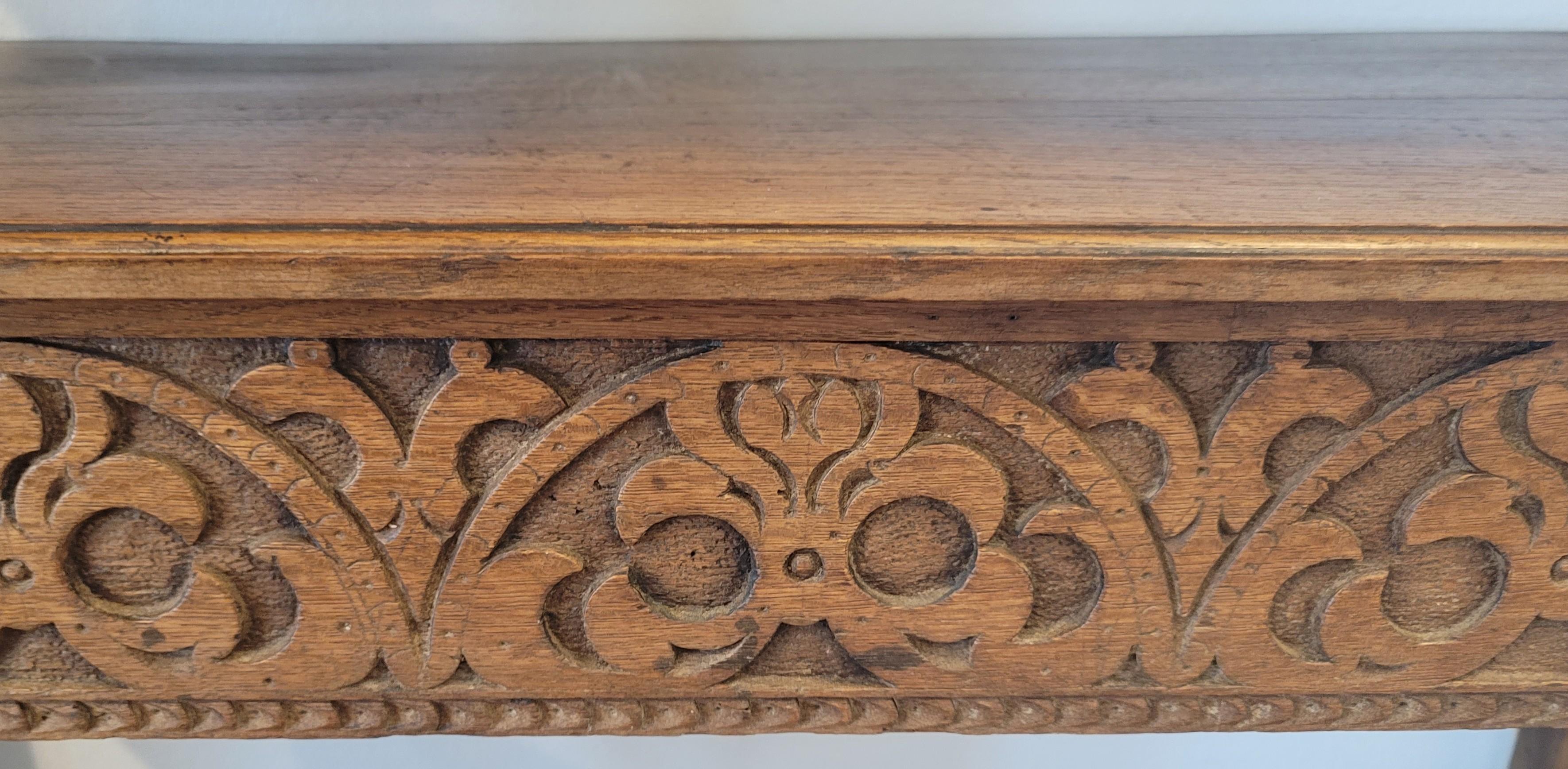 16th/17th Century Elizabethan Carved Oak Three-tier Court Cupboard Server For Sale 3