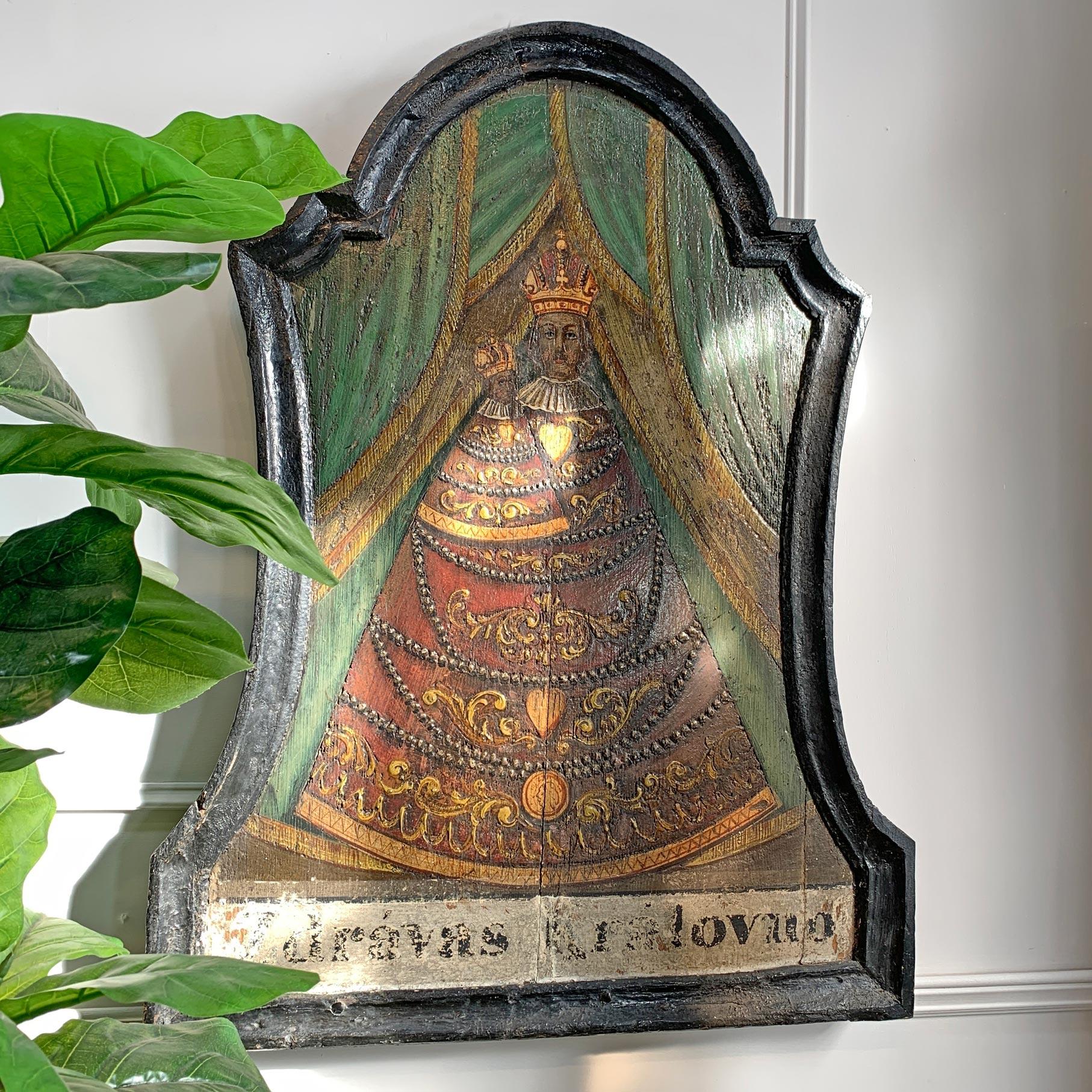 16th/17th Century Orthodox Religious Icon on Board of the Virgin Mary and Jesus For Sale 4