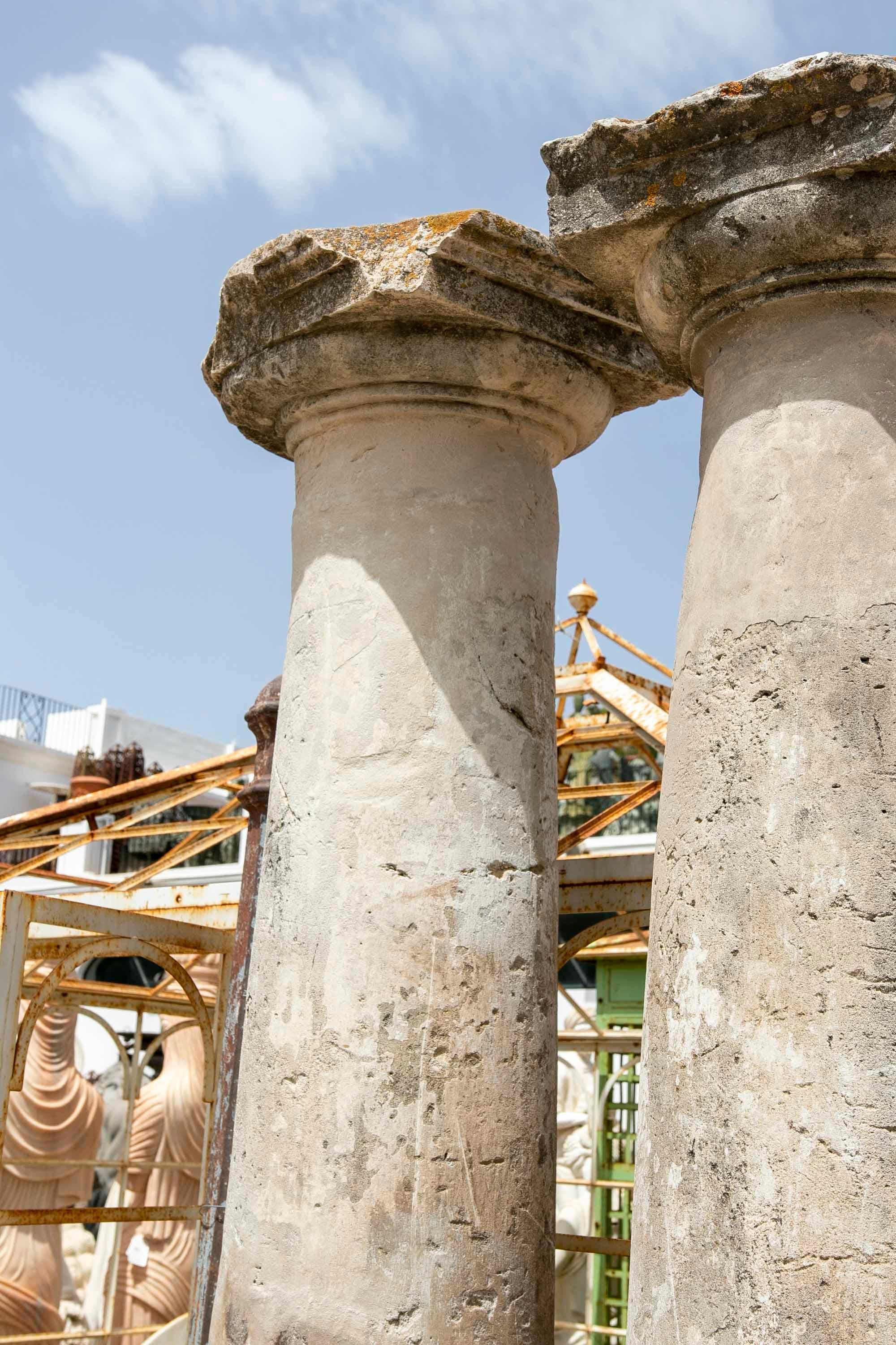XVIIIe siècle et antérieur Ensemble de quatre colonnes de pierre de style toscan du 16e-17e siècle en Espagne  en vente