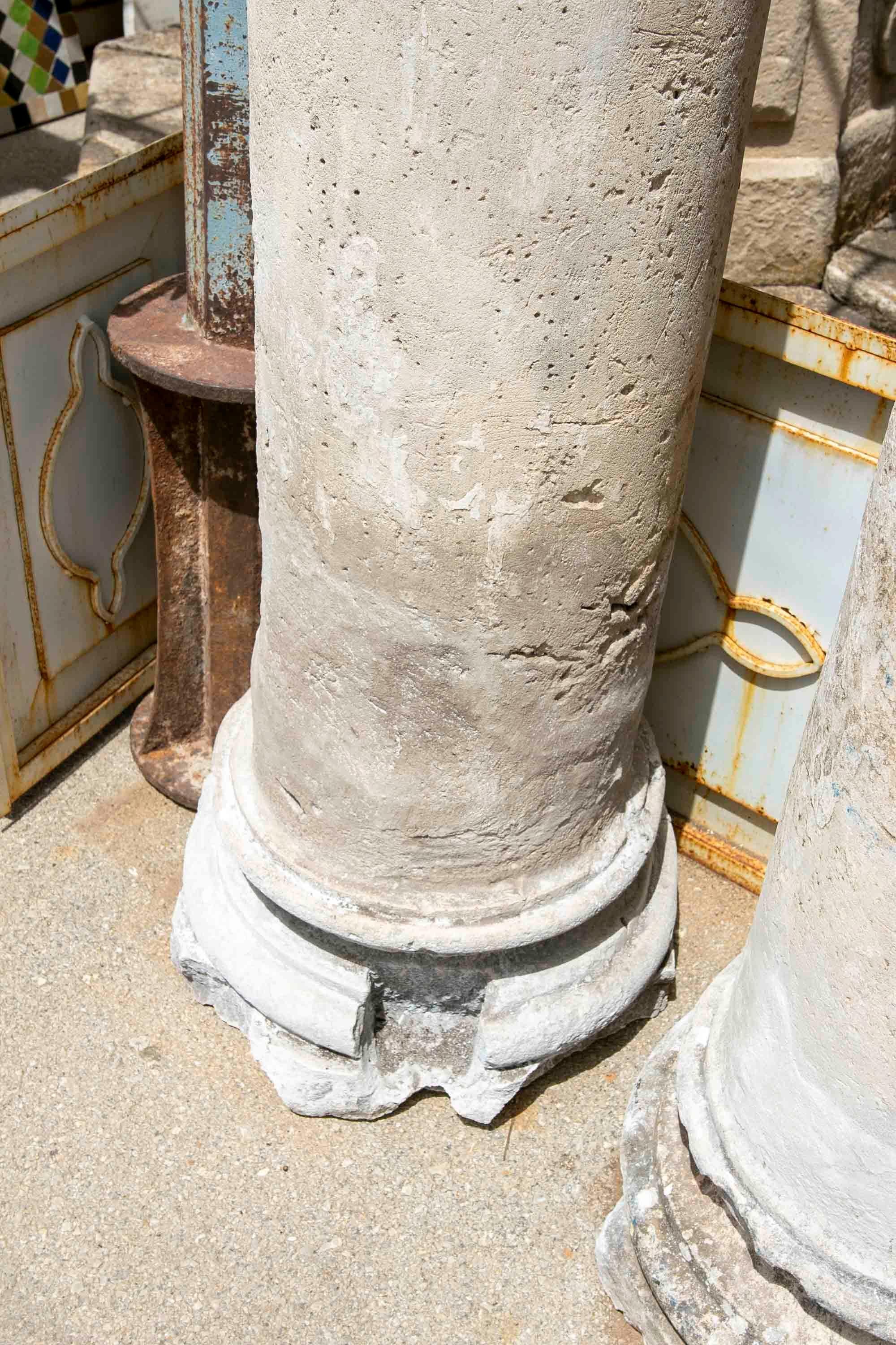 16th-17th Century Spanish Set of Four Tuscan-Style Stone Columns  For Sale 1