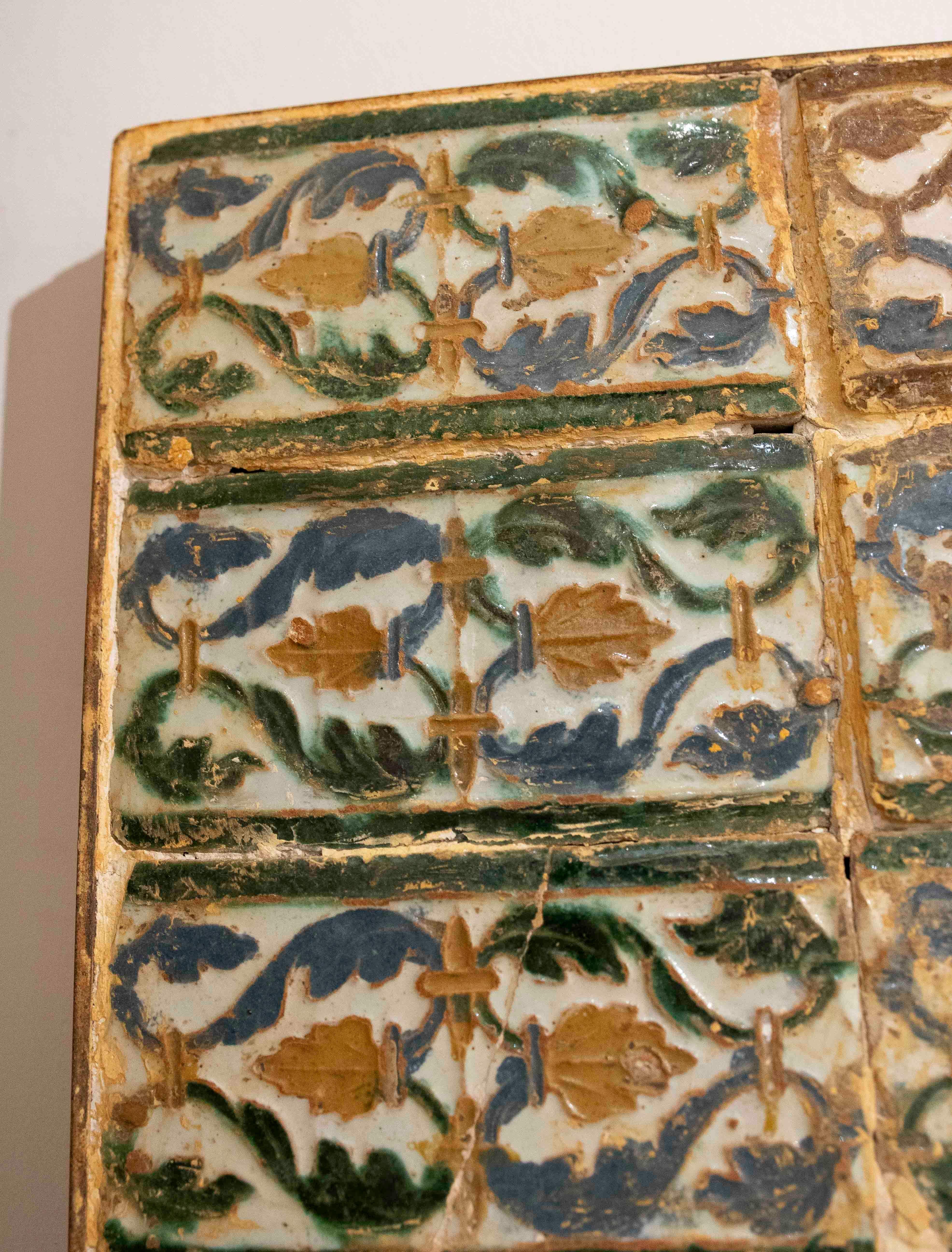 16th Antique Panel of Rectangular Tiles with Glazed Plant Motifs Frames (Keramik) im Angebot