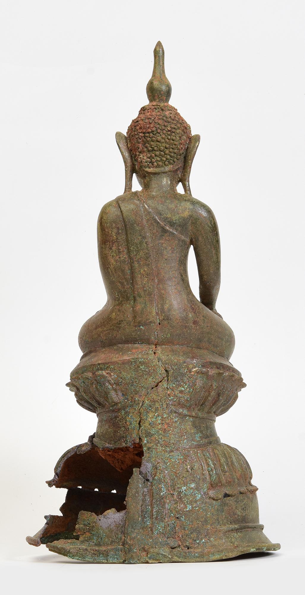 16th C., Ava, Antique Burmese Bronze Seated Buddha Statue on Double Lotus Base For Sale 3