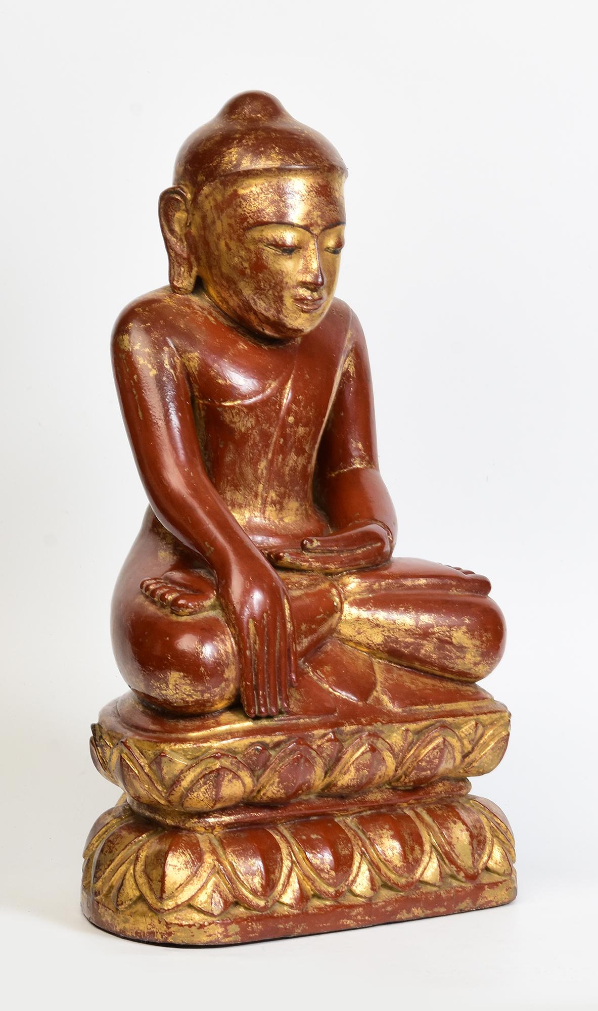 16th C., Ava, Rare Antique Burmese Wooden Seated Buddha on Double Lotus Base For Sale 6