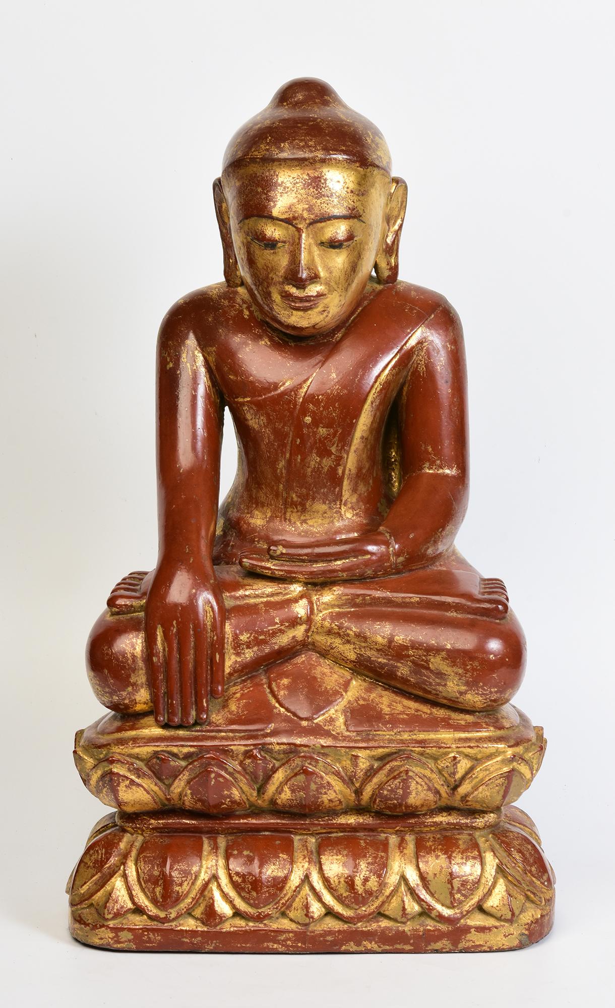 16th C., Ava, Rare Antique Burmese Wooden Seated Buddha on Double Lotus Base For Sale 7