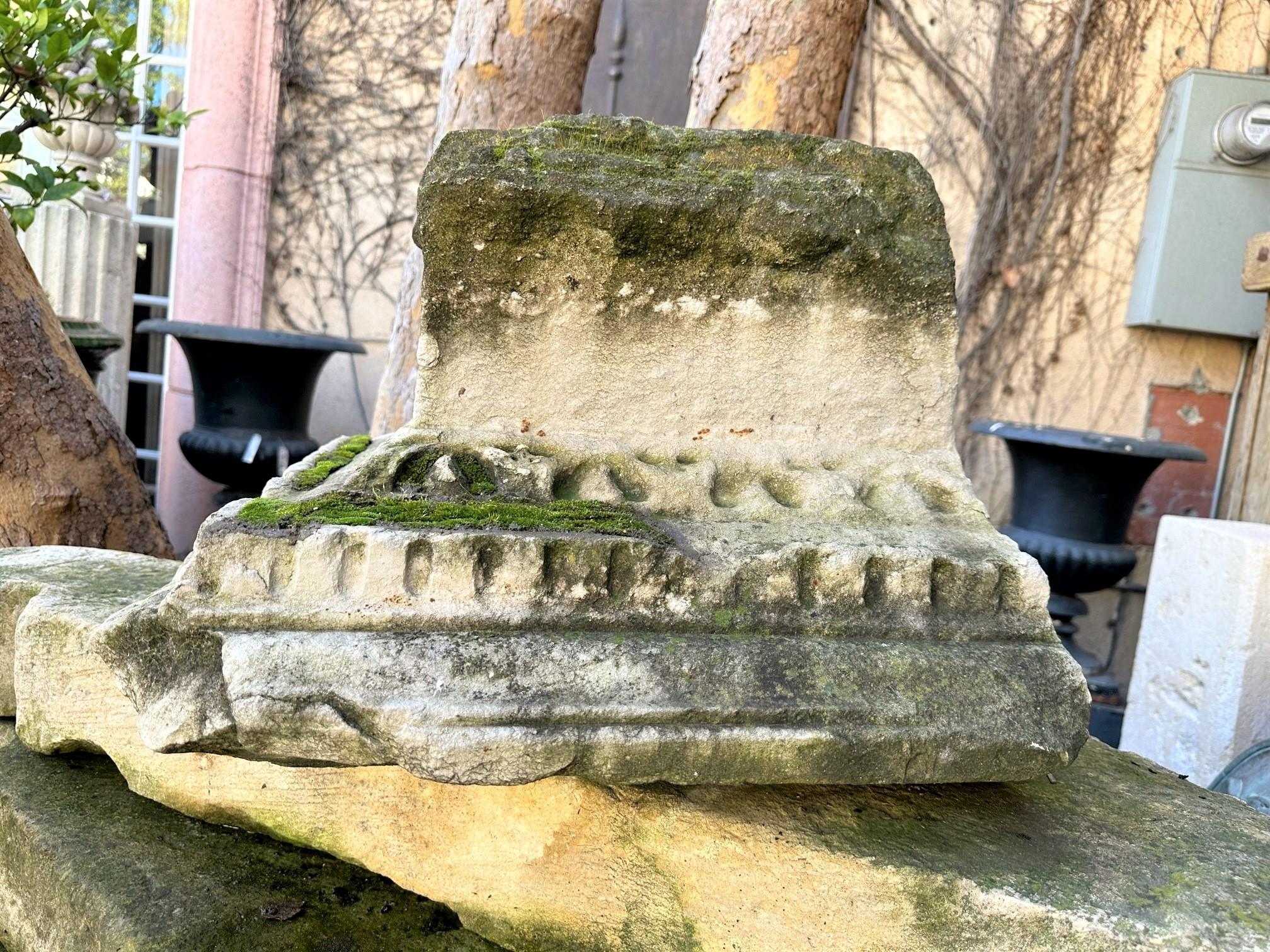 16th C. hand carved Capital stone base architectural element sculpture pedestal. Very rare 16th century Renaissance corner Capital. Hand carved limestone Chapiteau Capital from a Cloister in France. From an ornamental point of view, it is the