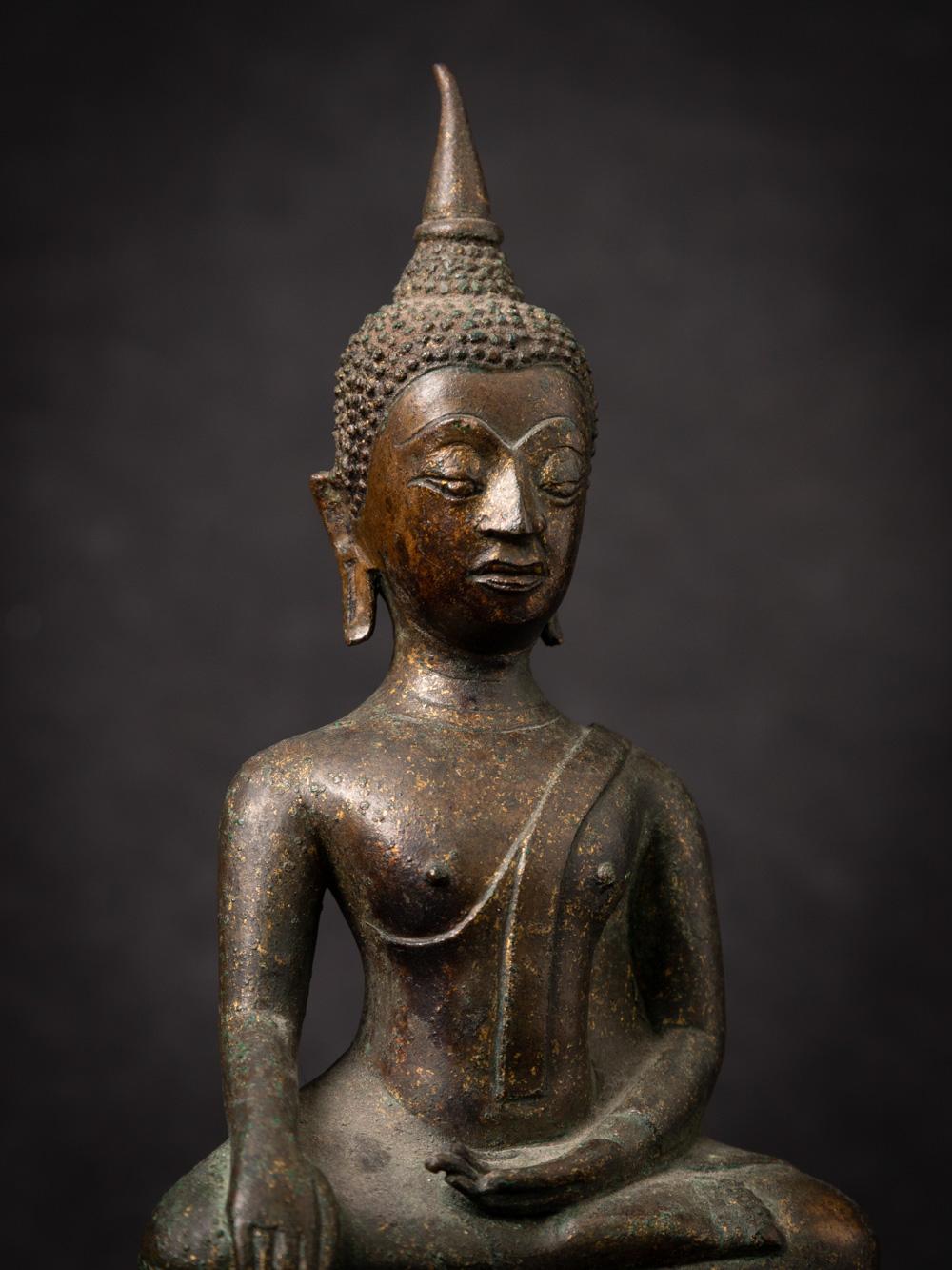 Bronze 16th century antique bronze Thai Buddha statue from Burma For Sale