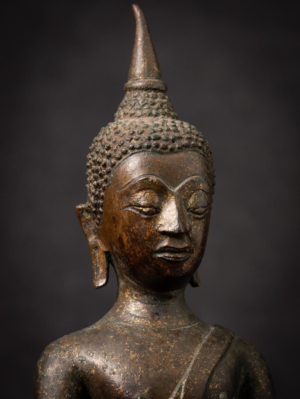 16th century antique bronze Thai Buddha statue from Burma For Sale 3