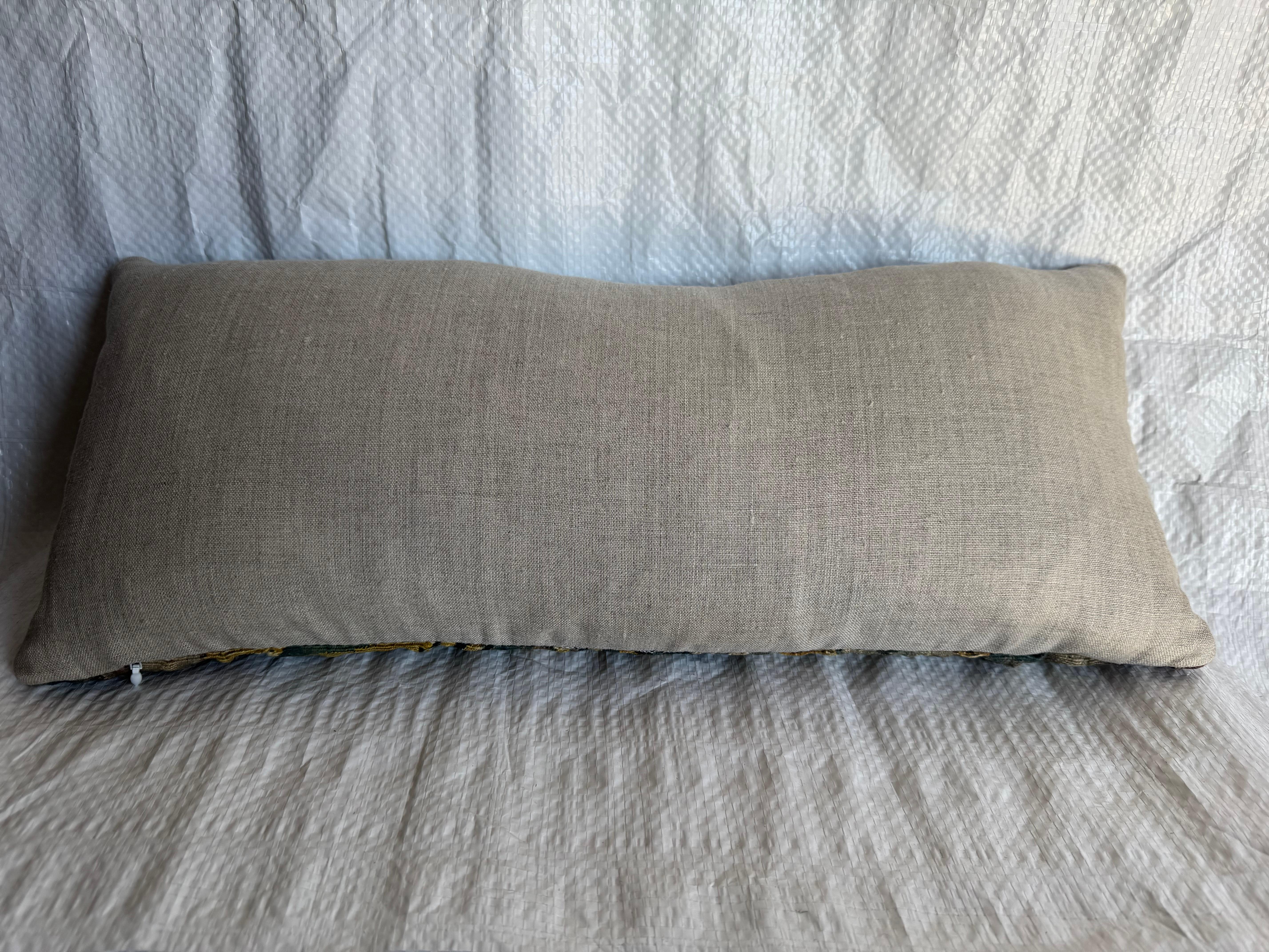 16th Century Antique Brussels Tapestry Pillow In Good Condition For Sale In Los Angeles, US