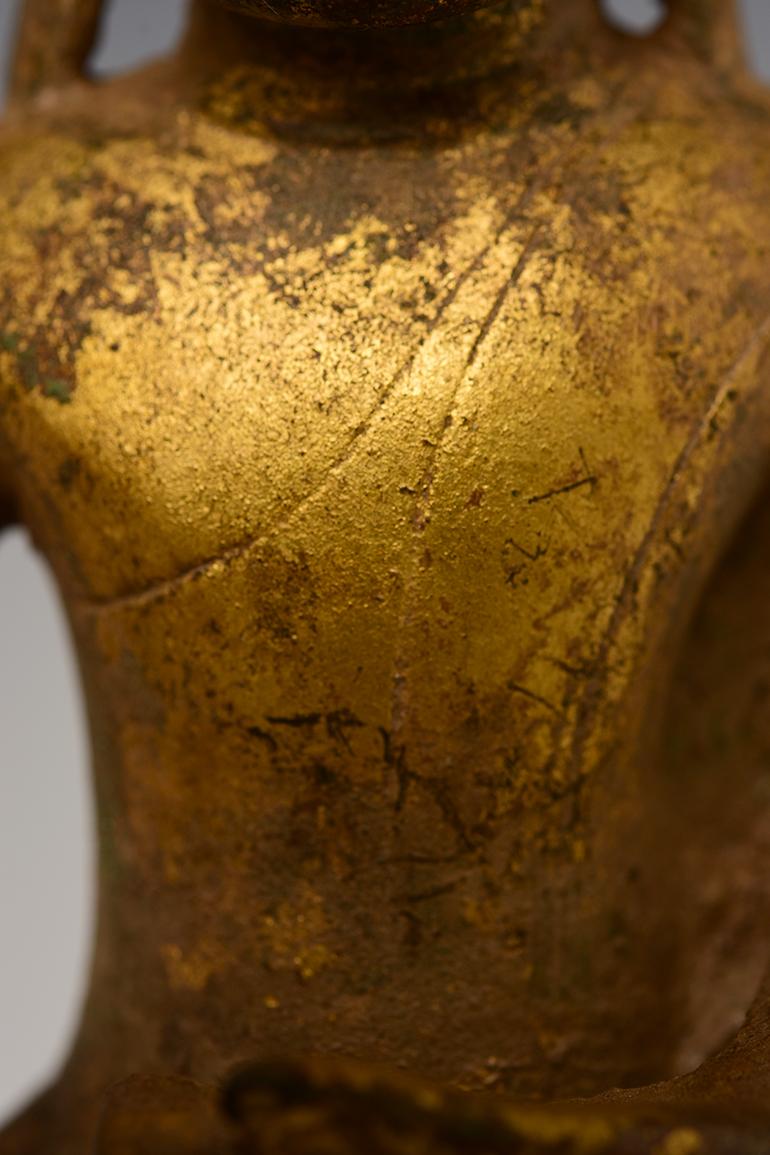 16th Century Antique Burmese Bronze Buddha with Gilded Gold on Double Lotus Base In Good Condition In Sampantawong, TH