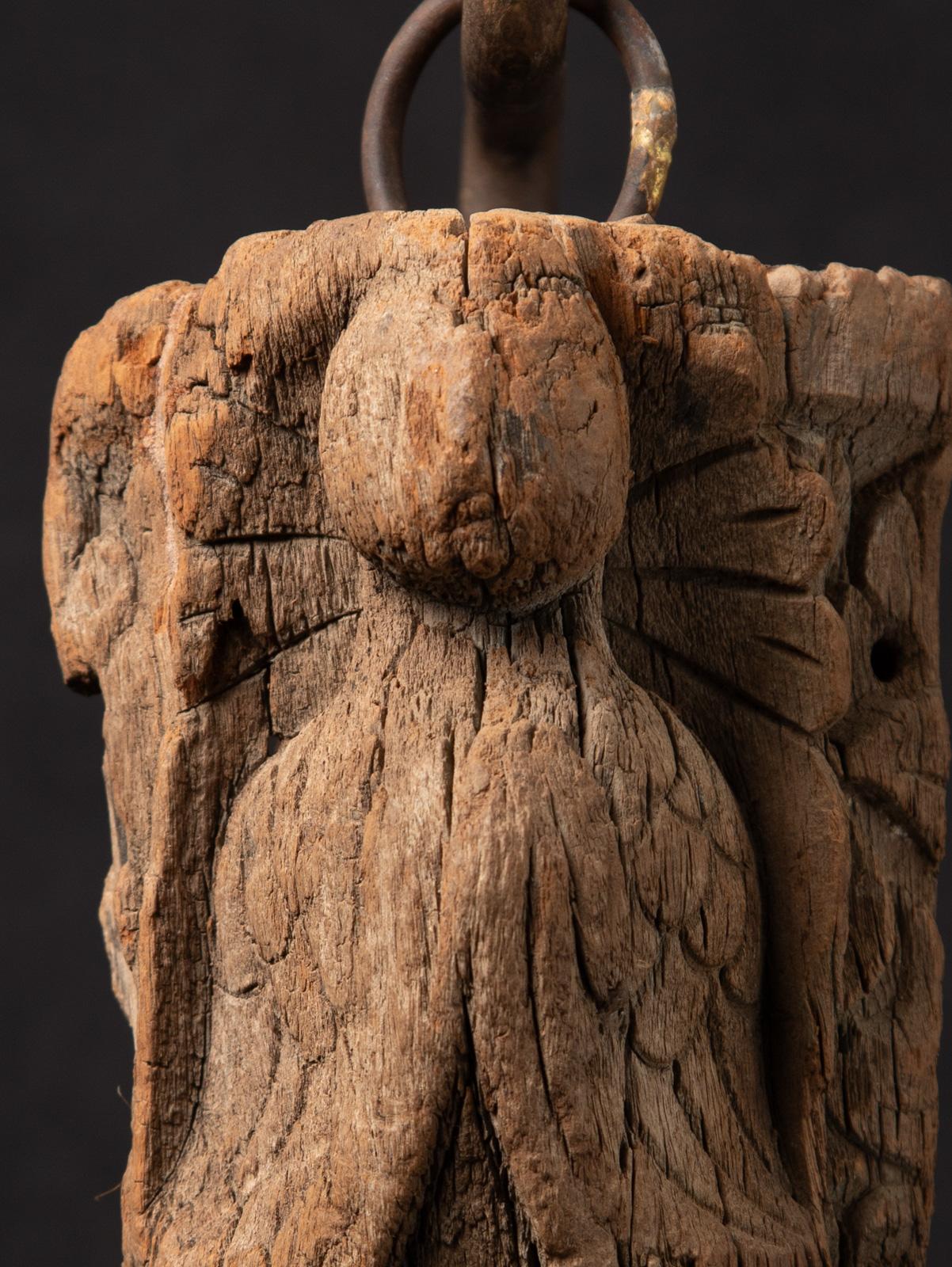 16th century Antique Indian wooden Temple fragment from India For Sale 6