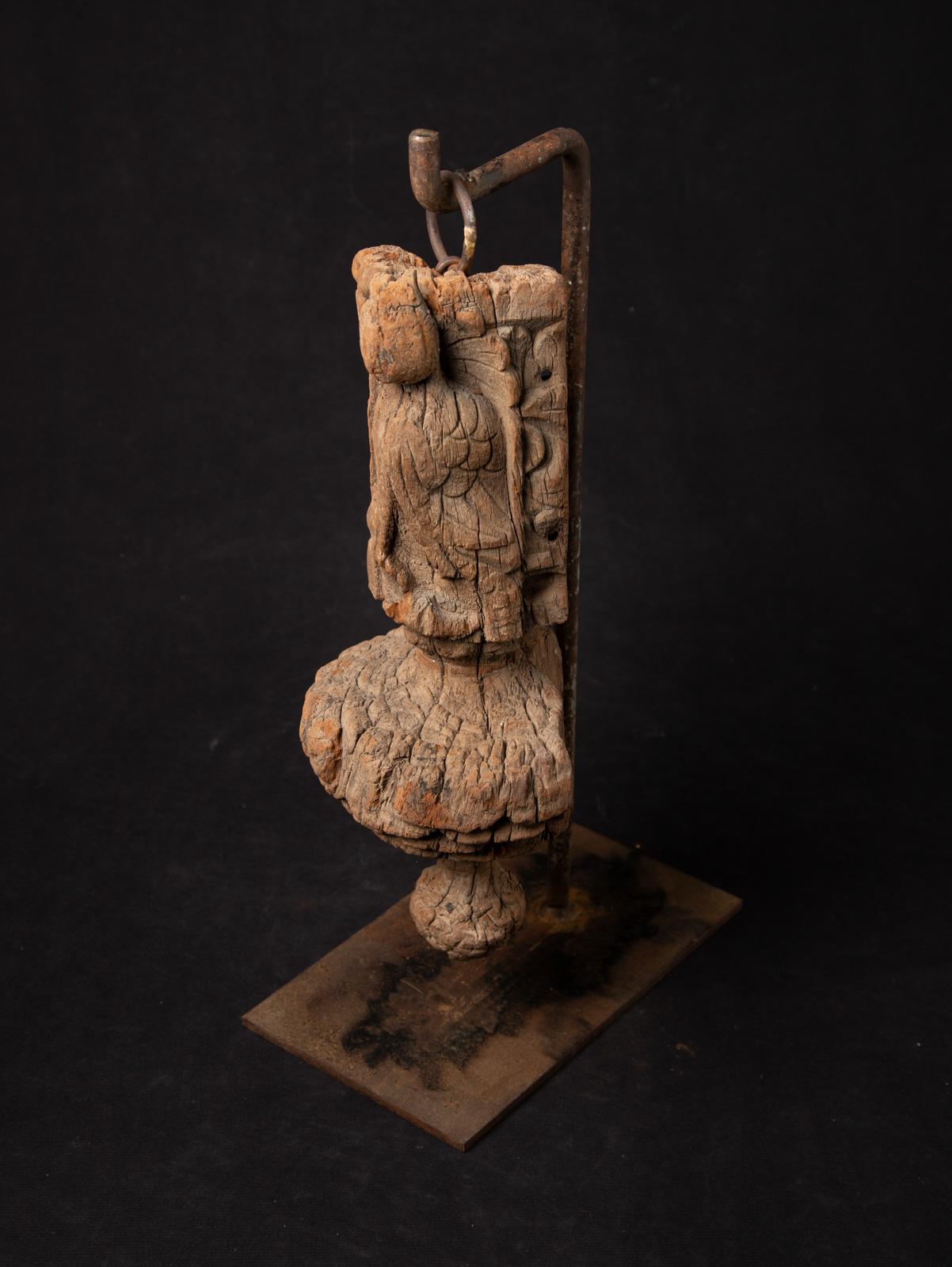 16th century Antique Indian wooden Temple fragment from India For Sale 7
