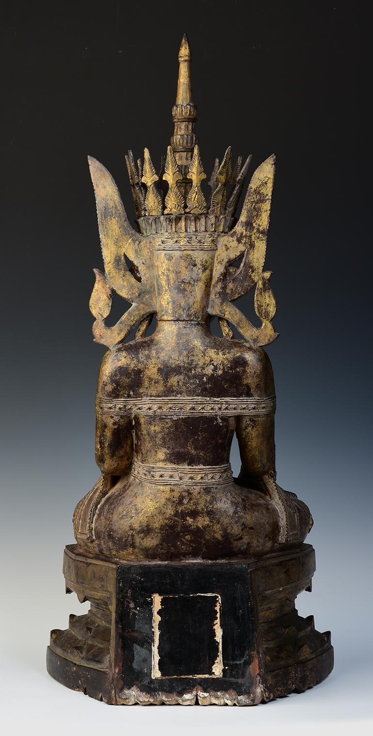 16th Century, Ava, Rare Antique Tai Yai Burmese Wooden Seated Crowned Buddha For Sale 1