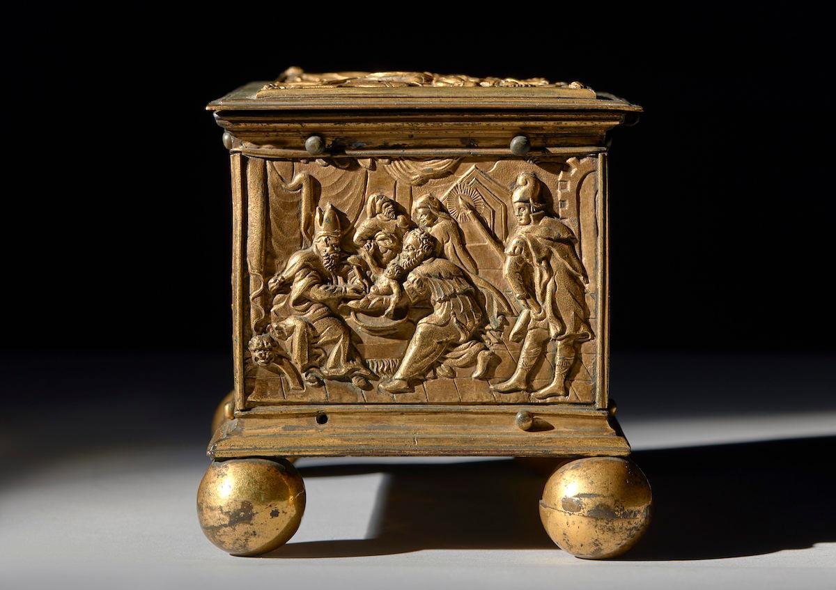 18th Century and Earlier 16th Century Bronze and Gilded Copper Box For Sale