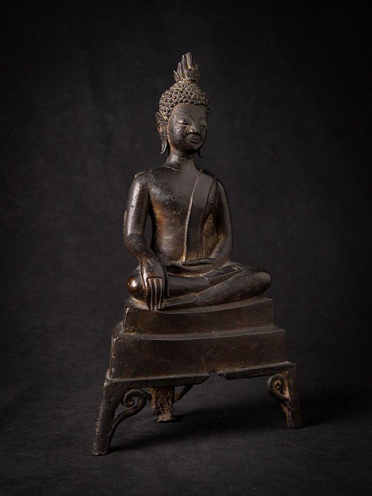 16th Century Bronze Lanna Buddha Statue from Thailand For Sale 2