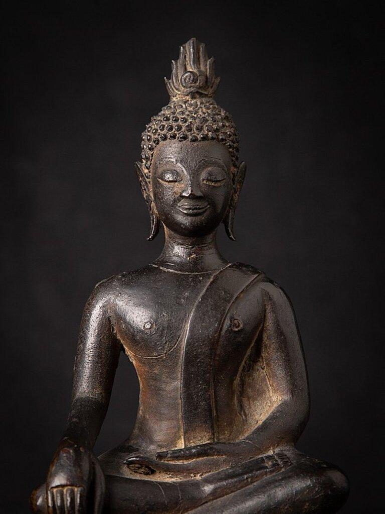 16th Century Bronze Lanna Buddha Statue from Thailand For Sale 4