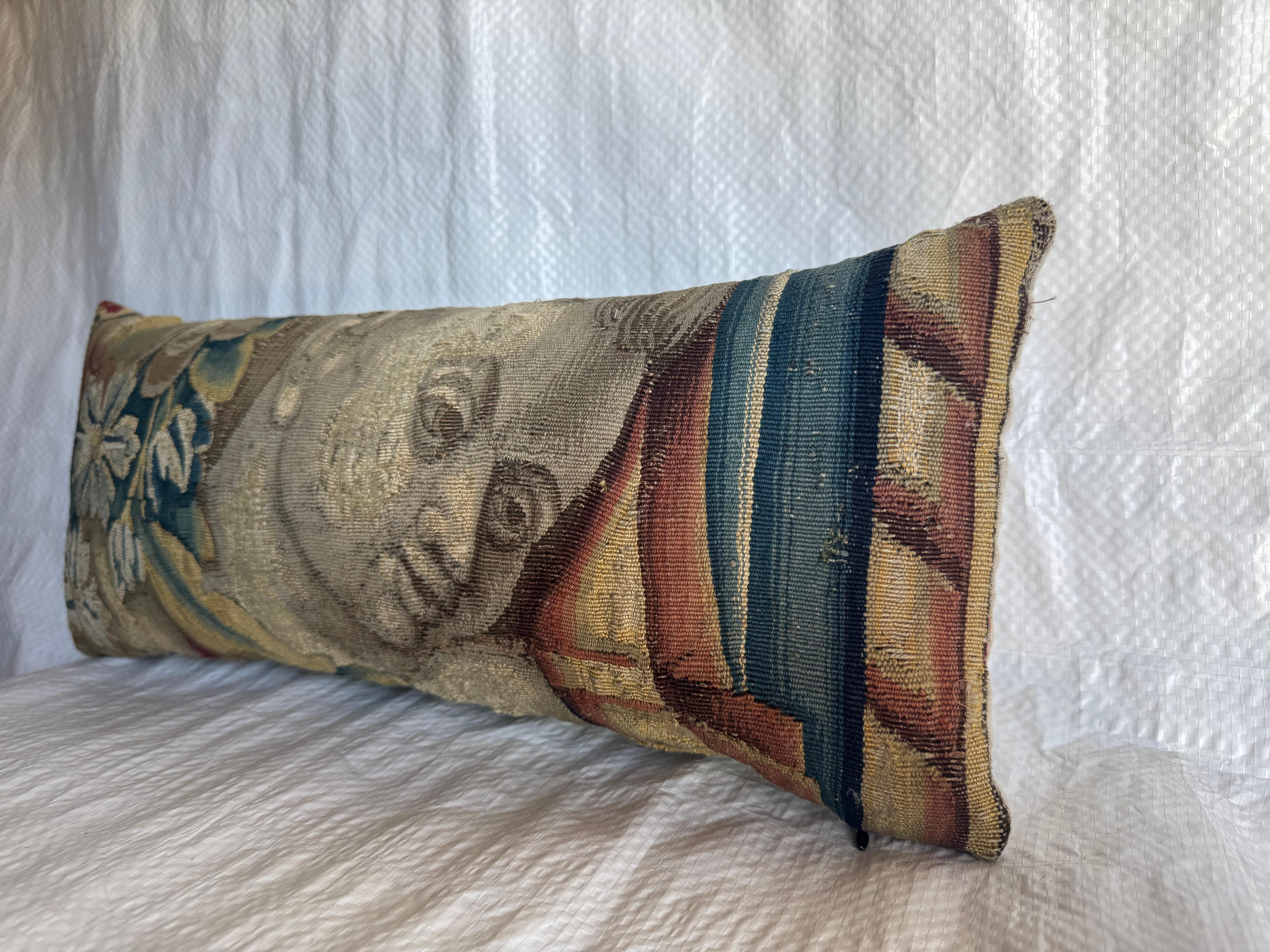 Baroque Oreiller en tapisserie de Bruxelles du 16e siècle en vente