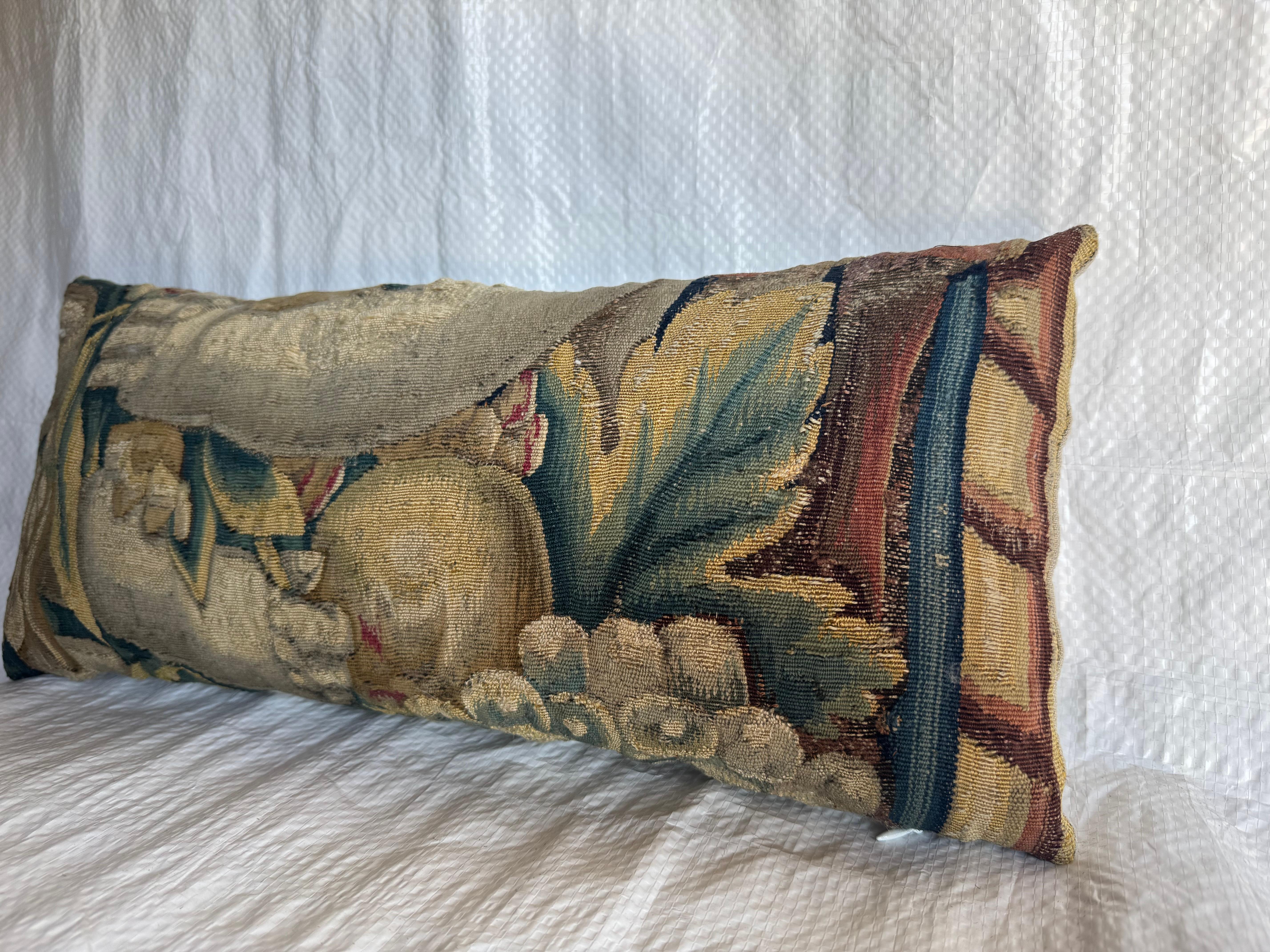 Baroque Oreiller en tapisserie de Bruxelles du 16e siècle en vente