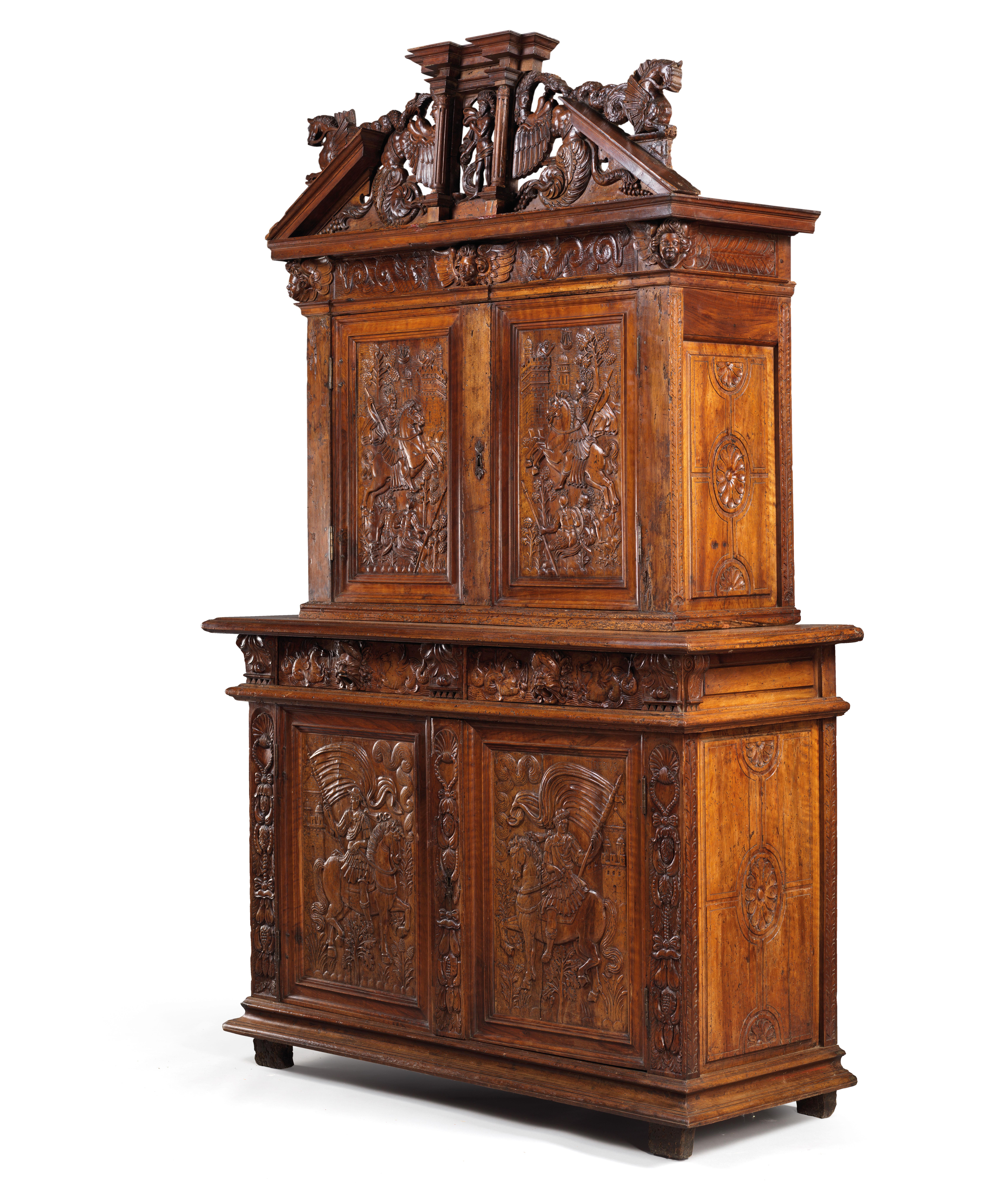 Renaissance 16th Century Cabinet with Knights Carving from Avignon Workshops 'France' For Sale