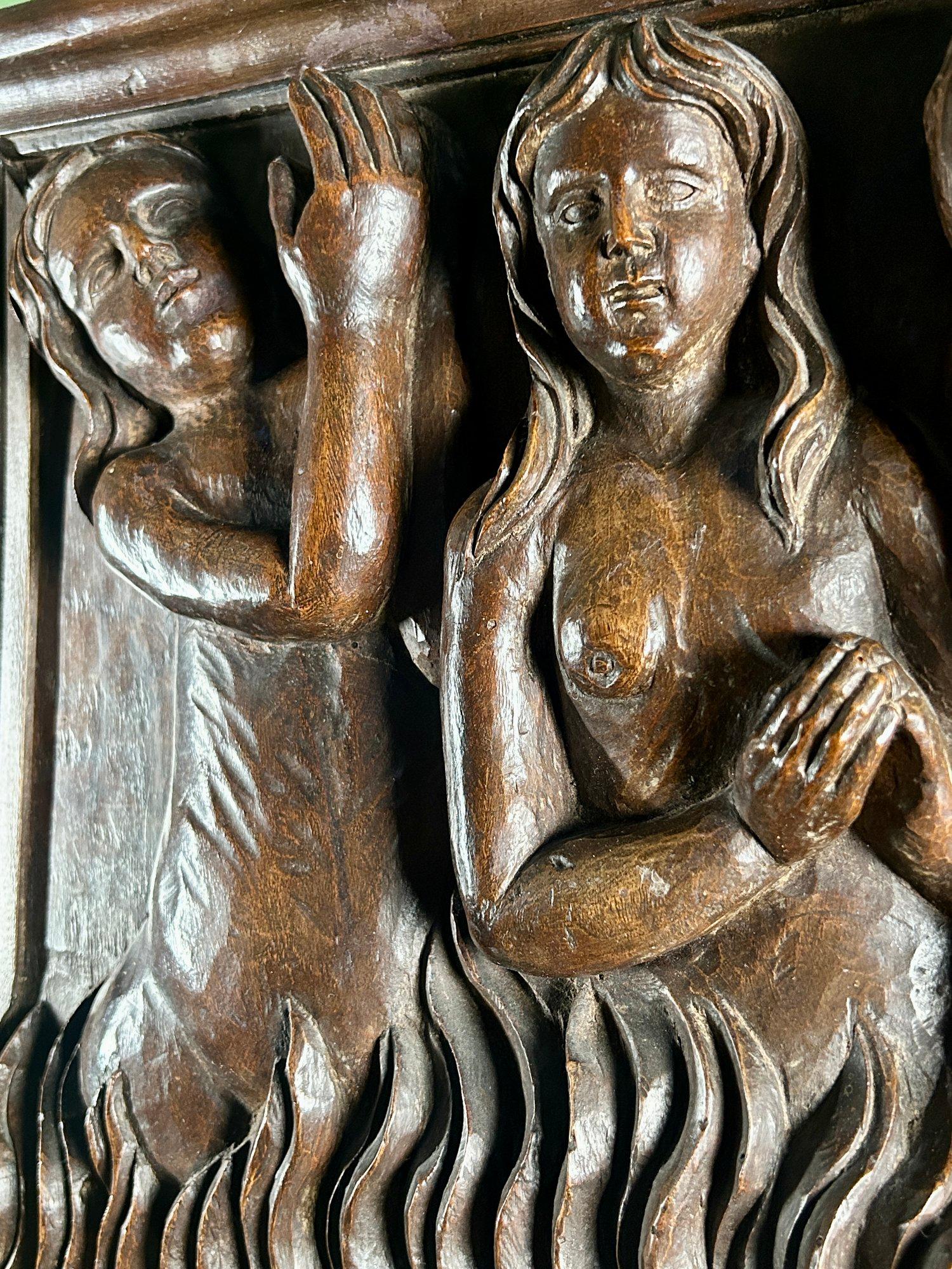 16th Century Carved Religious Panel Sculpture of Poor Souls in Purgatory Hell en vente 1