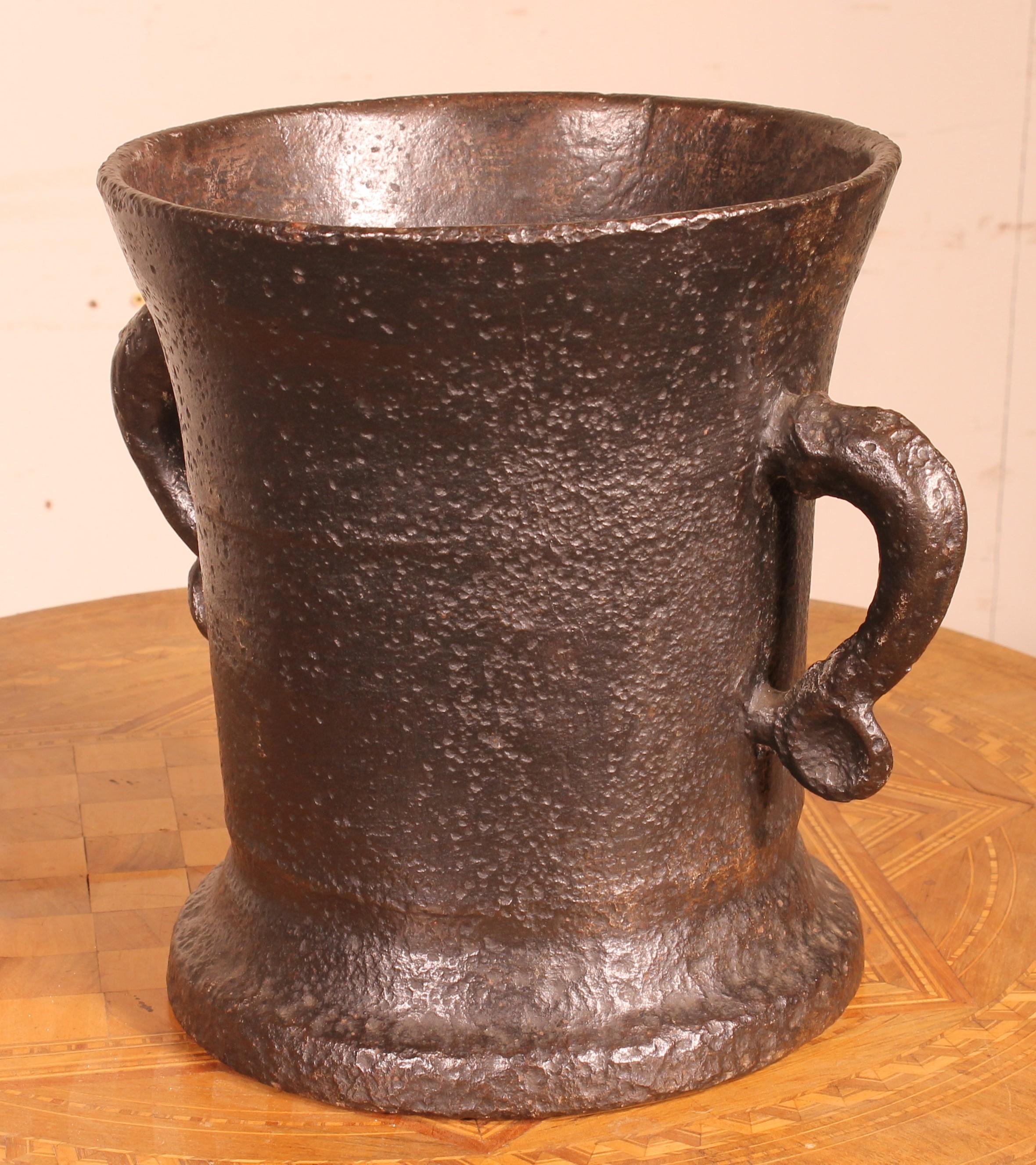 French 16th Century Cast Iron Mortar For Sale