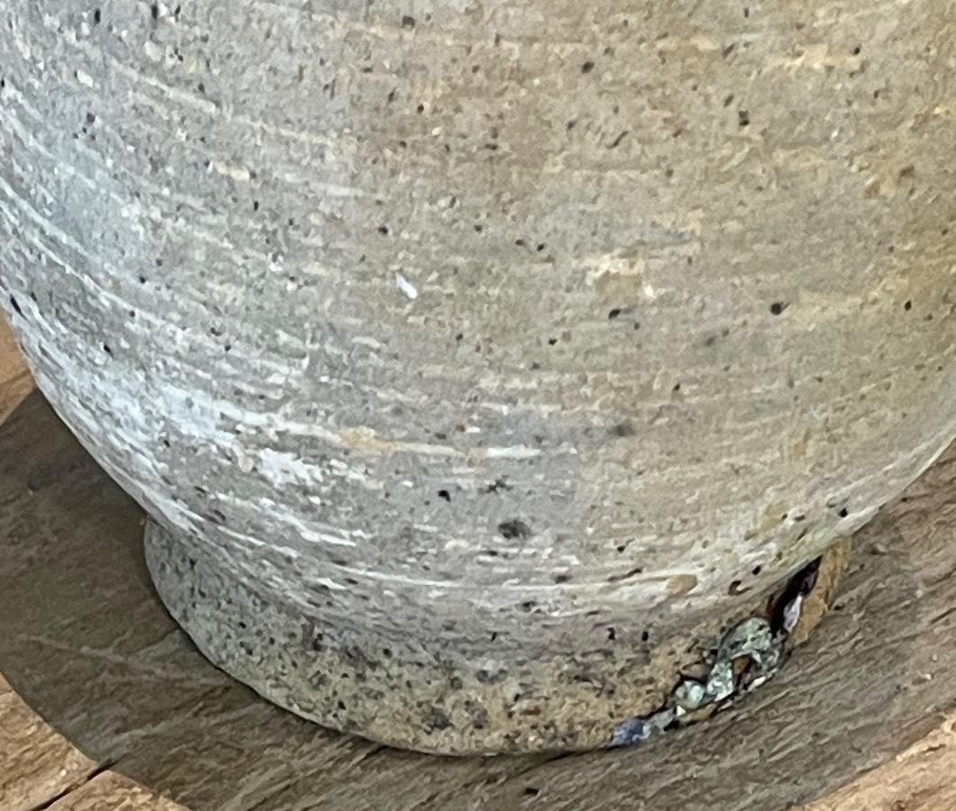 Vase sauwankhalok en céramique du 16ème siècle, Thaïlande Bon état - En vente à New York, NY