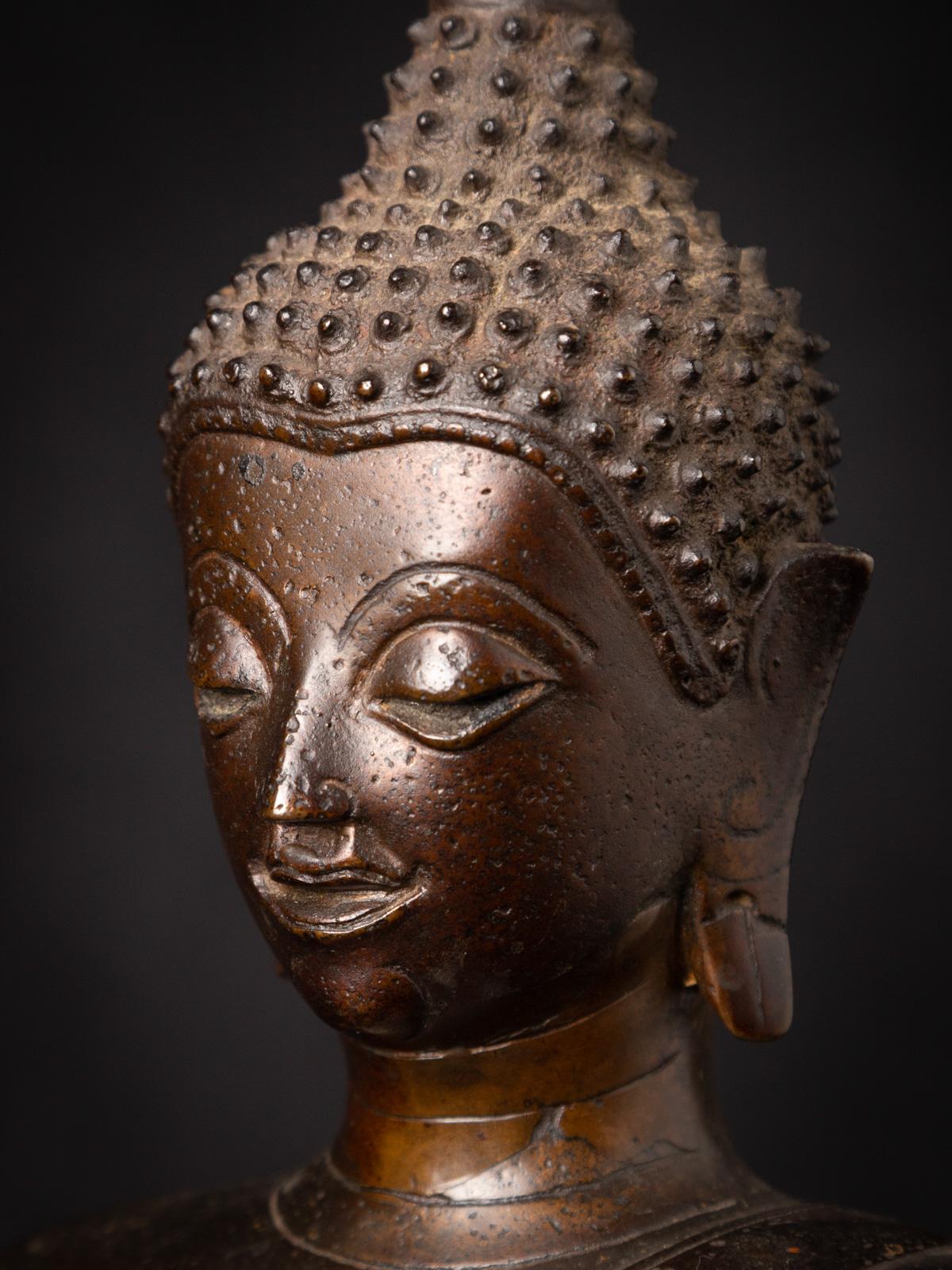 XVIe siècle - Période de Chiang Sean Statue de Bouddha thaïlandaise ancienne en bronze du XVIe siècle en vente 8