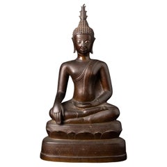 XVIe siècle - Période de Chiang Sean Statue de Bouddha thaïlandaise ancienne en bronze du XVIe siècle