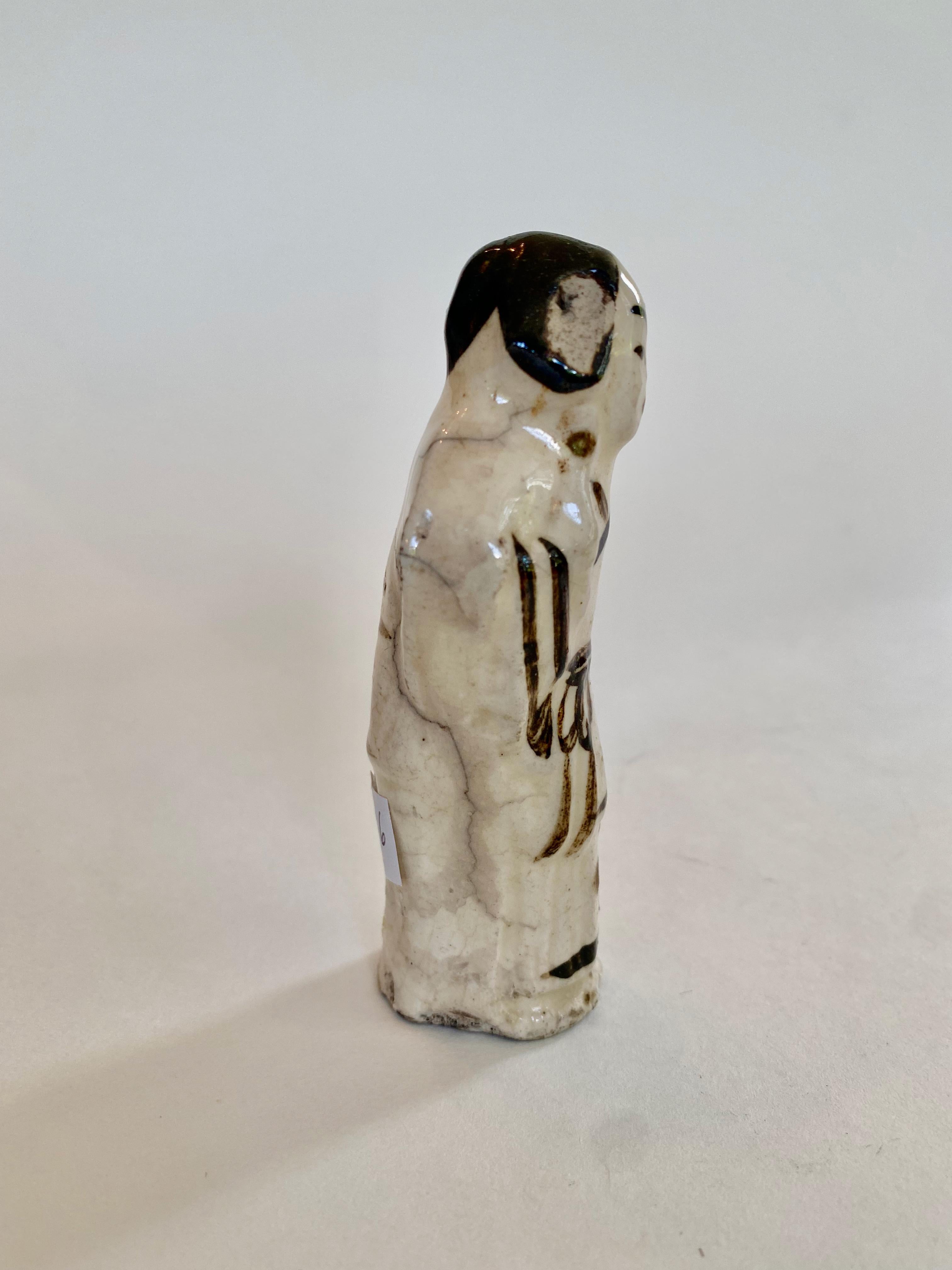 Figure en poterie chinoise du XVIe siècle Bon état - En vente à Atlanta, GA