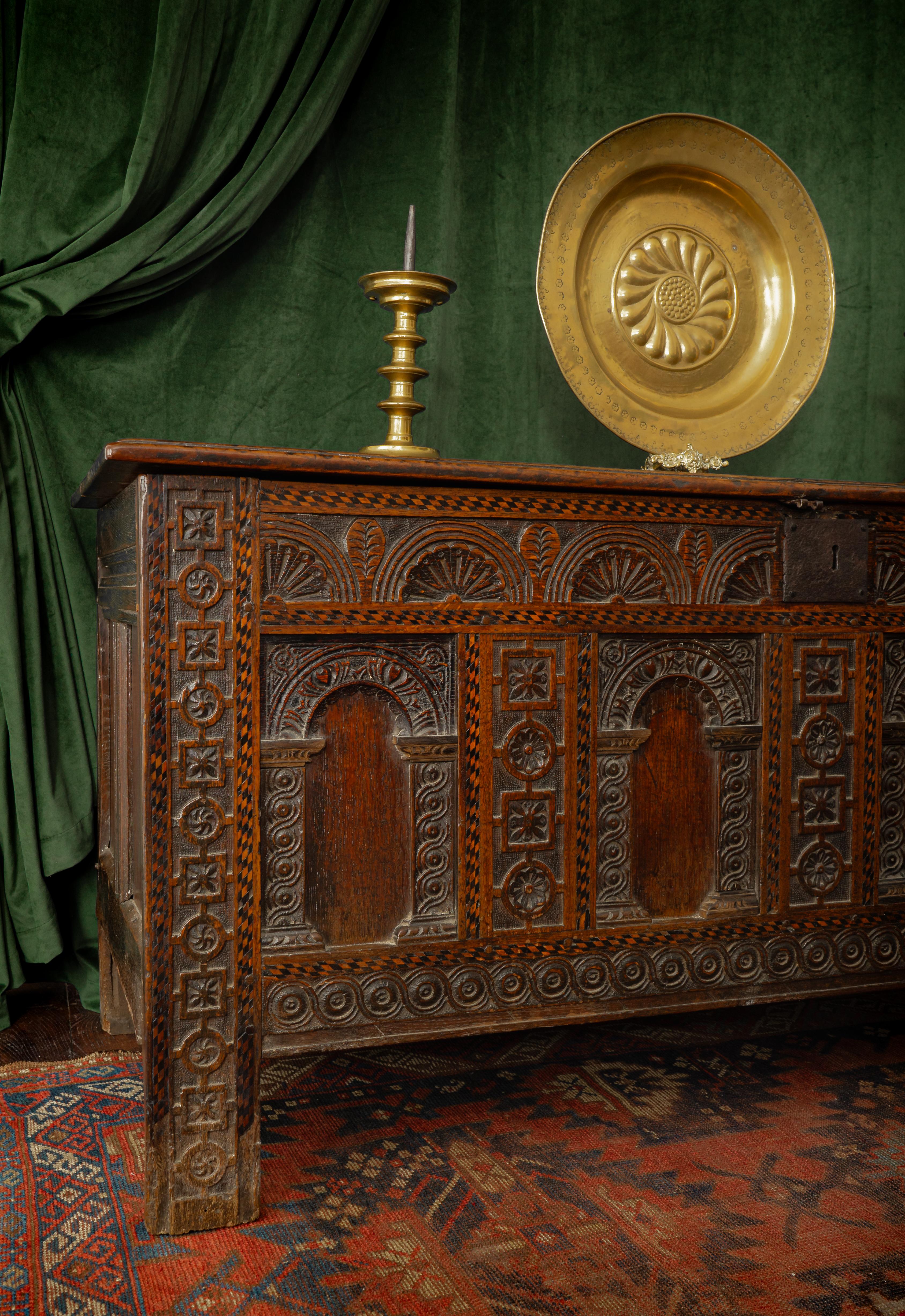 English 16th Century, Elizabeth I, Joined Oak Chest, England, Circa 1600 For Sale